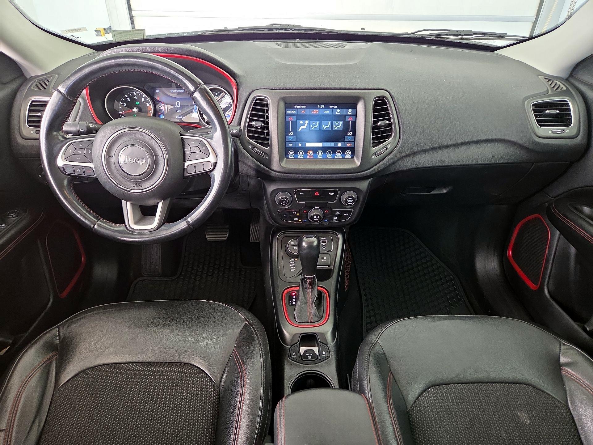 Thumbnail: 2020 Jeep Compass - 9