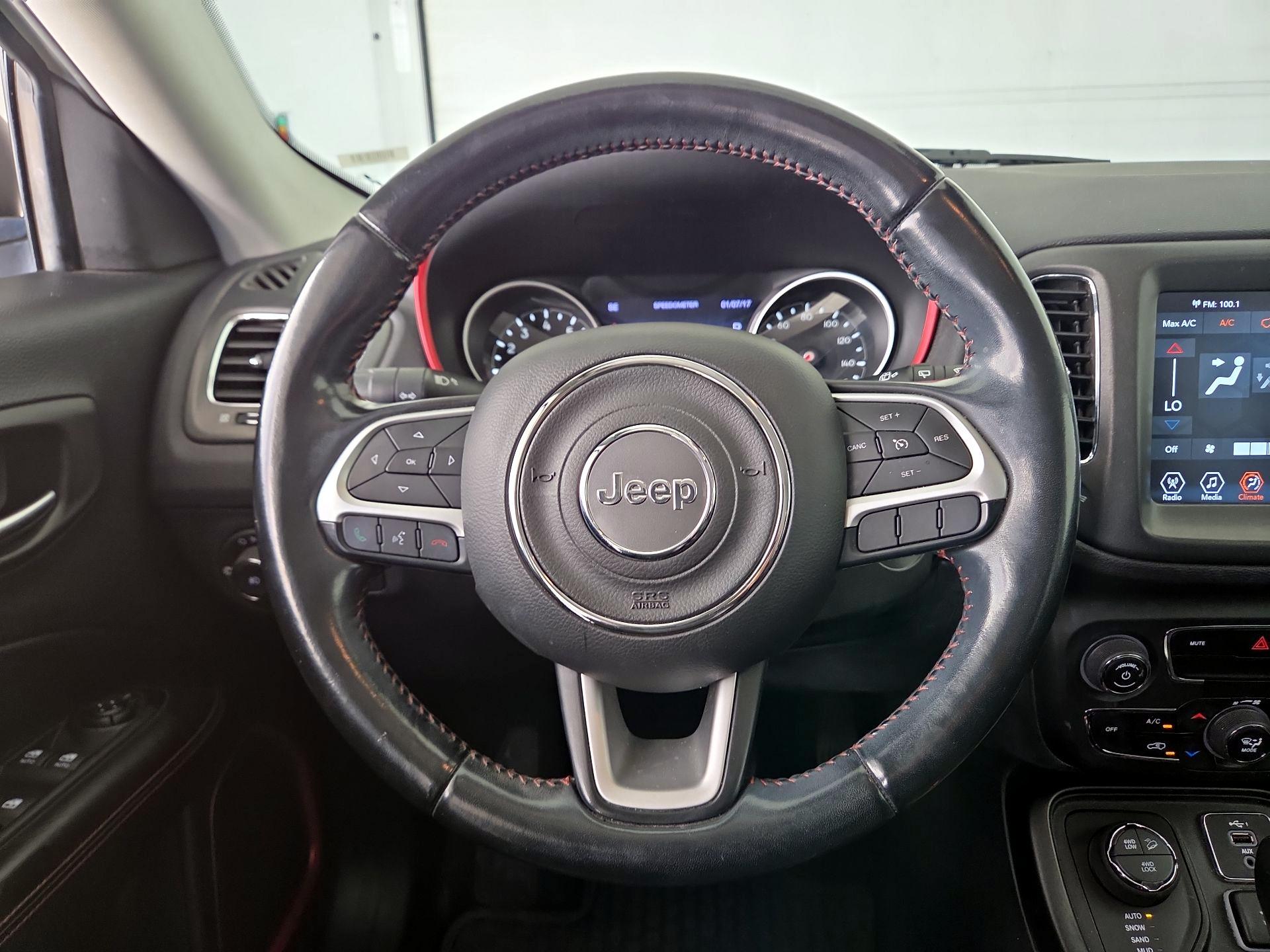 Thumbnail: 2020 Jeep Compass - 10