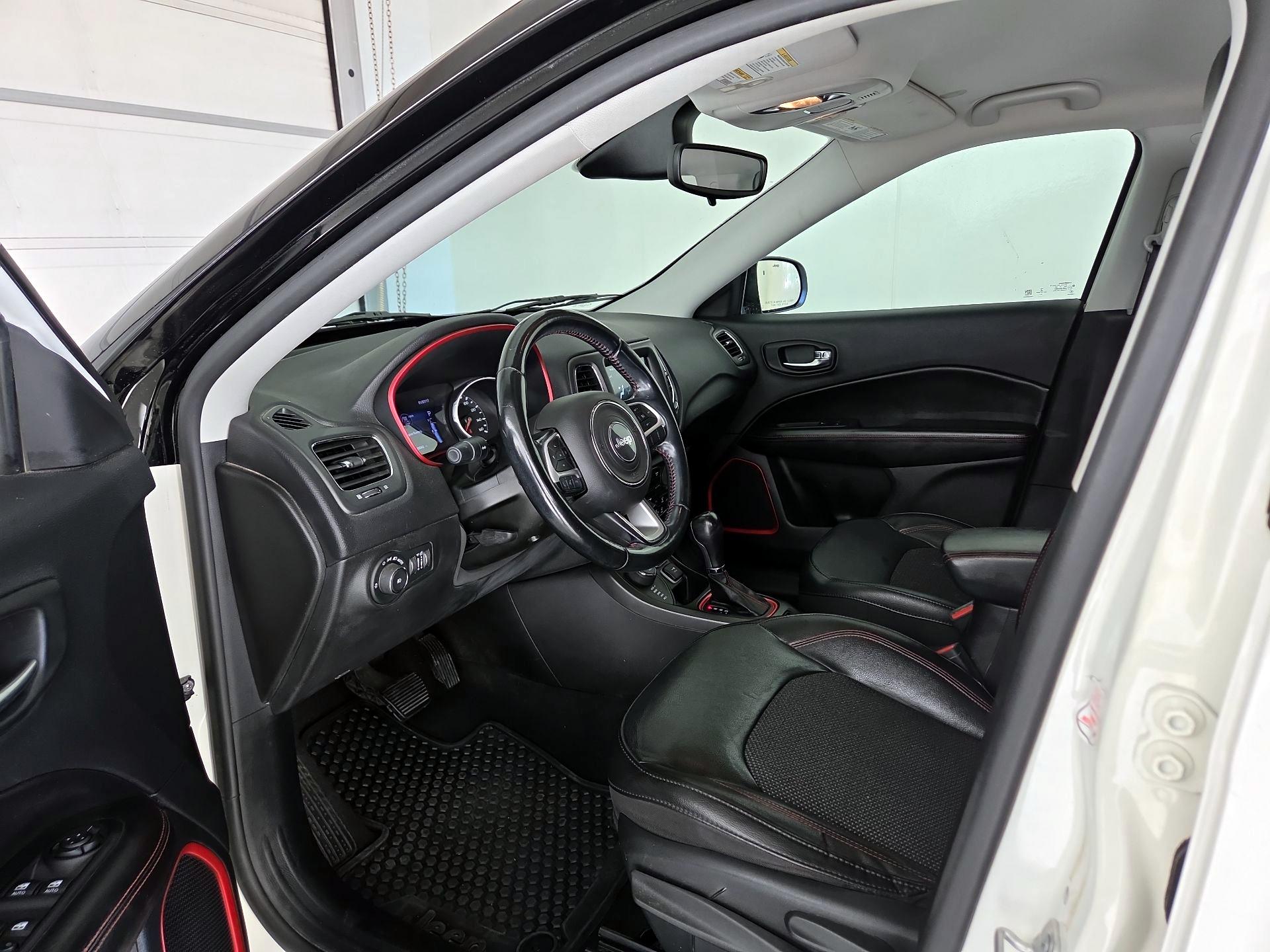 Thumbnail: 2020 Jeep Compass - 11