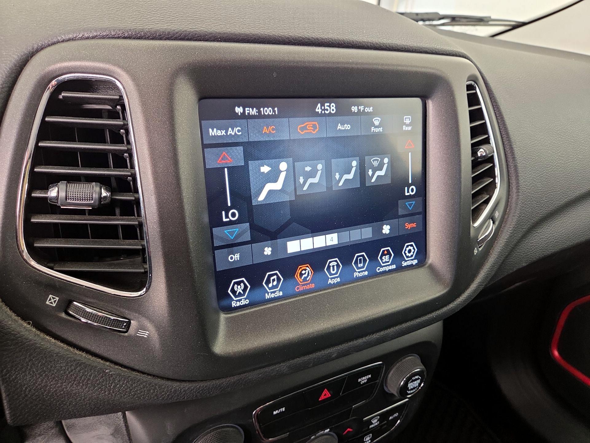 Thumbnail: 2020 Jeep Compass - 15