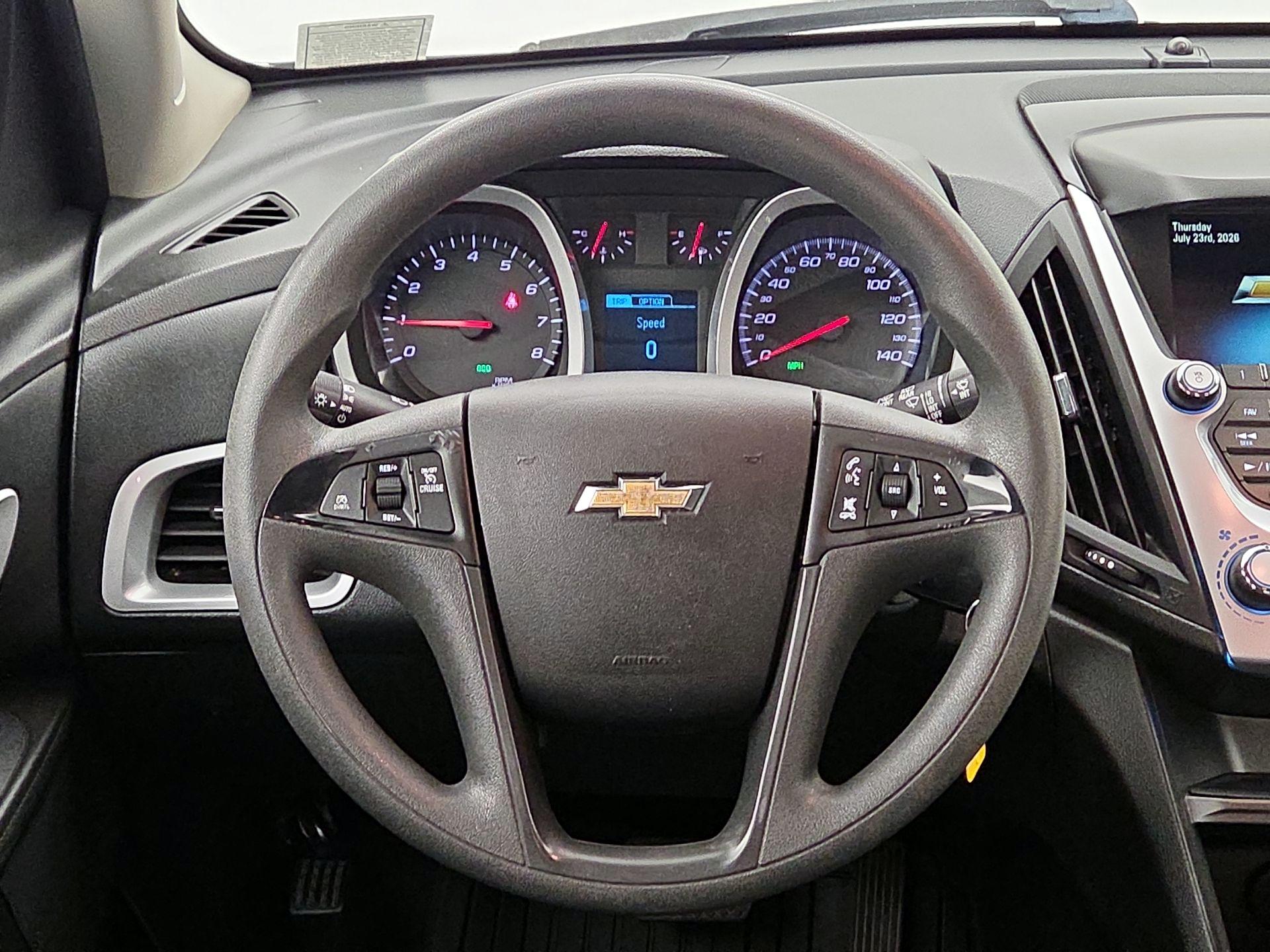 Thumbnail: 2016 Chevrolet Equinox - 10