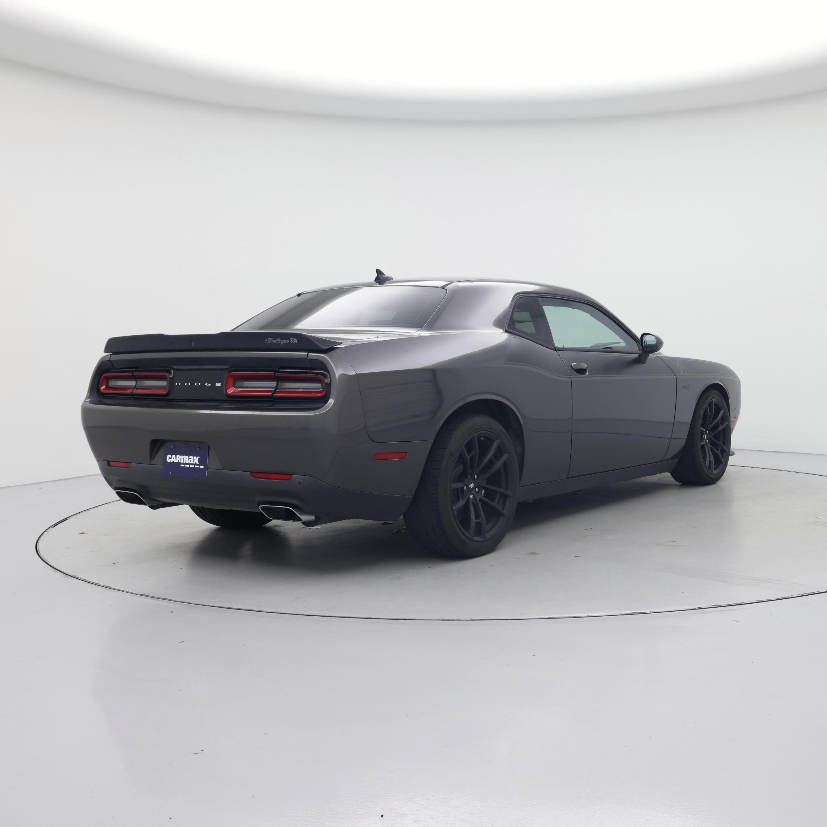 Thumbnail: 2017 Dodge Challenger - 8
