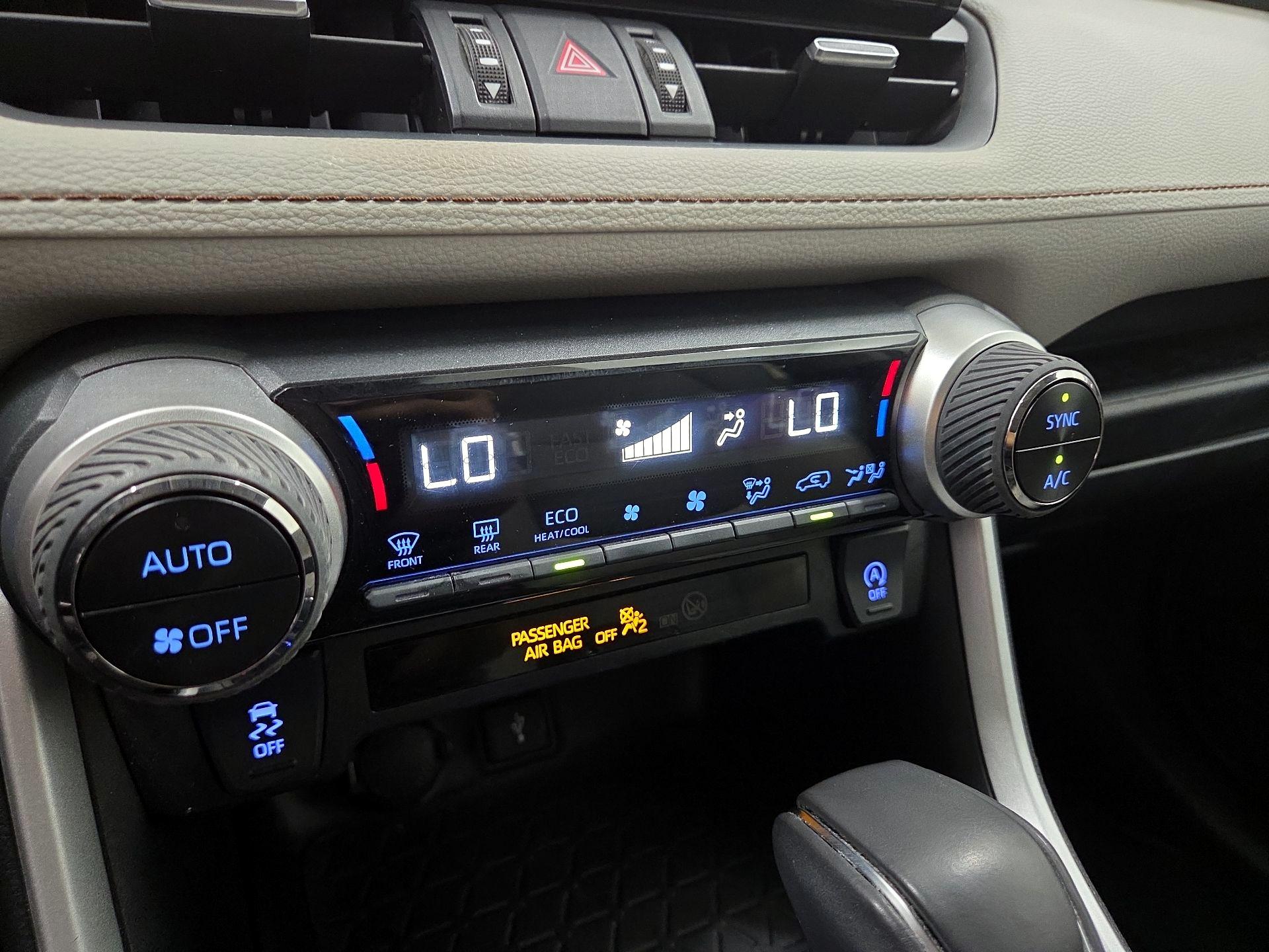 Thumbnail: 2021 Toyota RAV4 - 16
