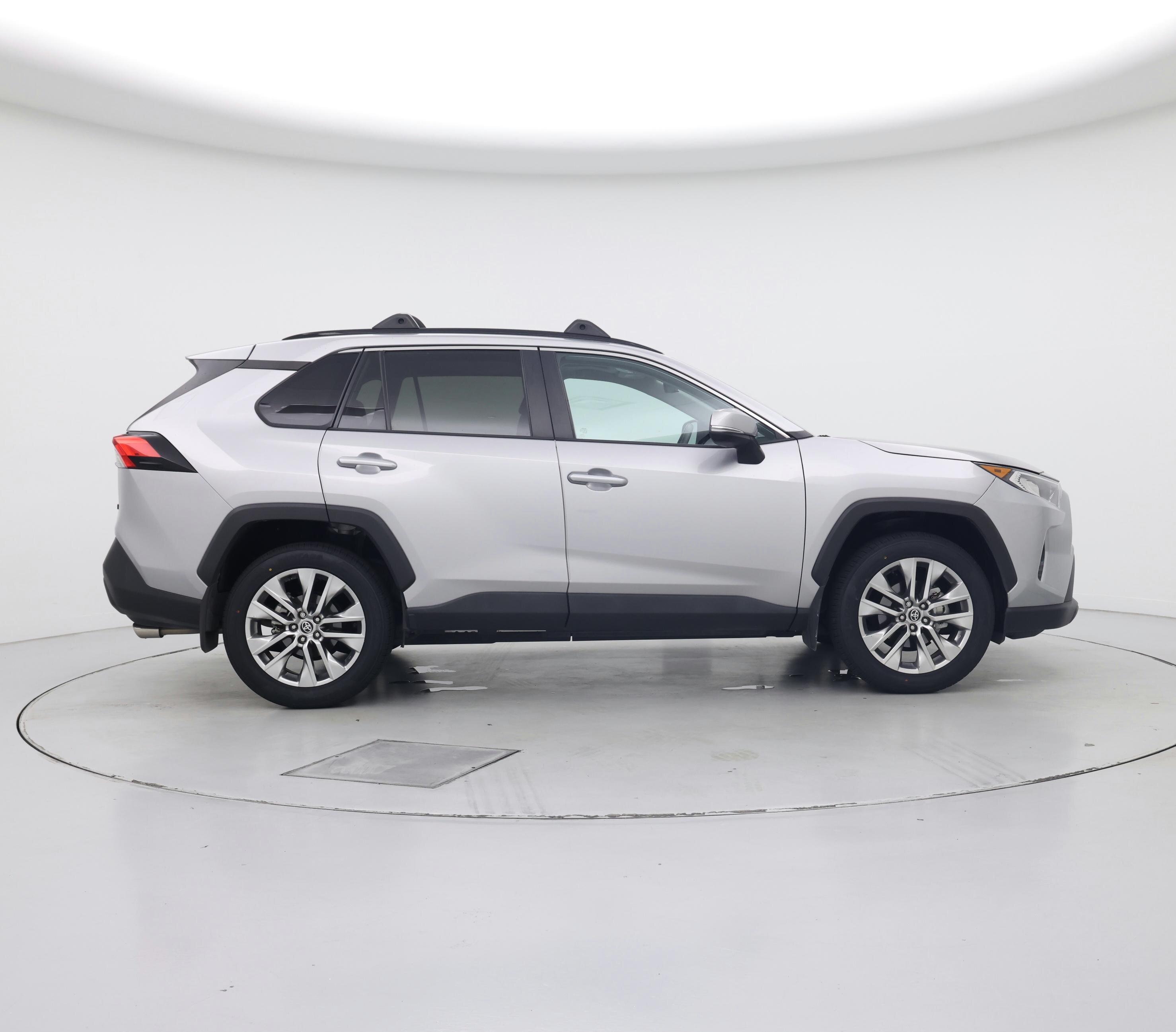 Thumbnail: 2021 Toyota RAV4 - 7