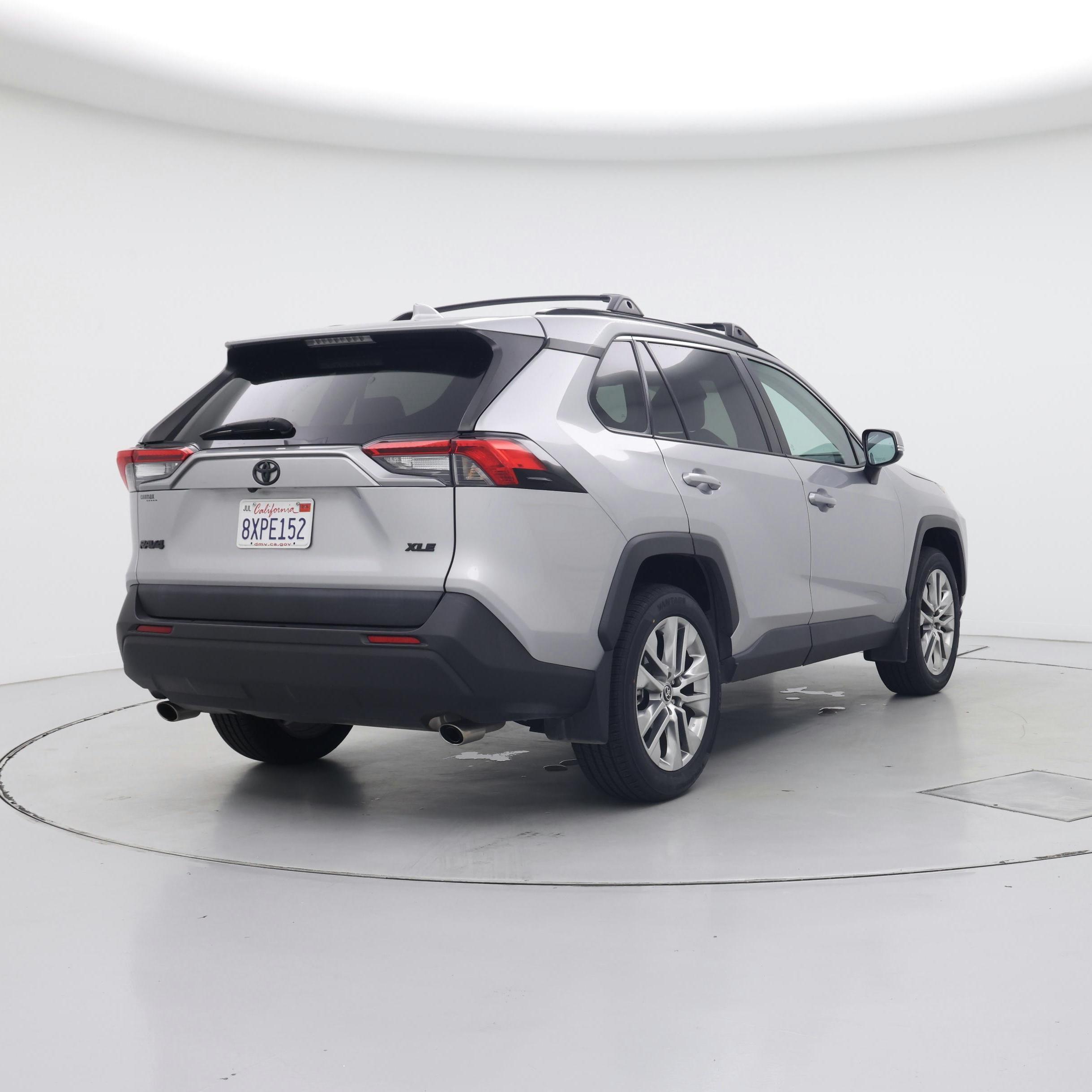 Thumbnail: 2021 Toyota RAV4 - 8