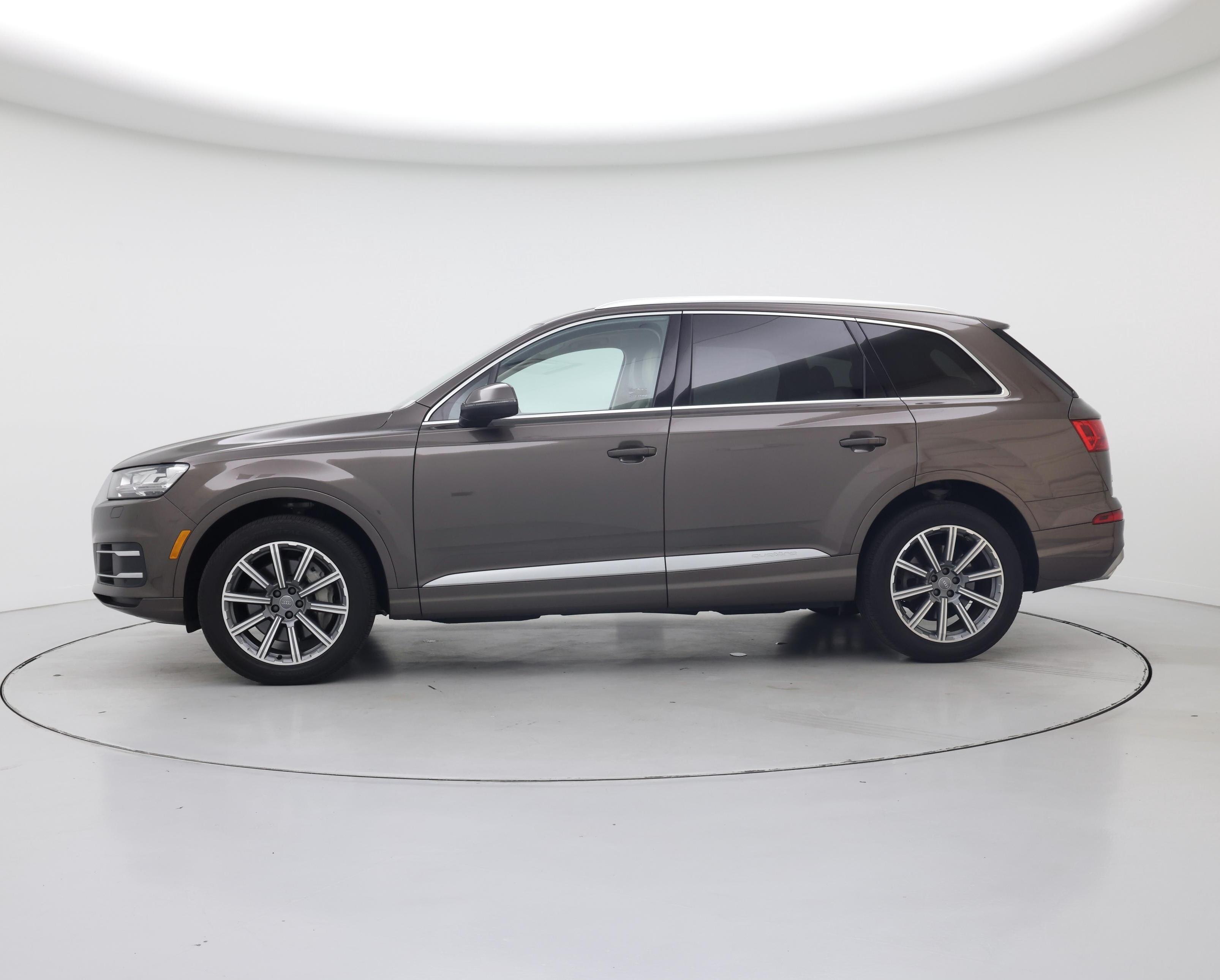 Thumbnail: 2019 Audi Q7 - 3