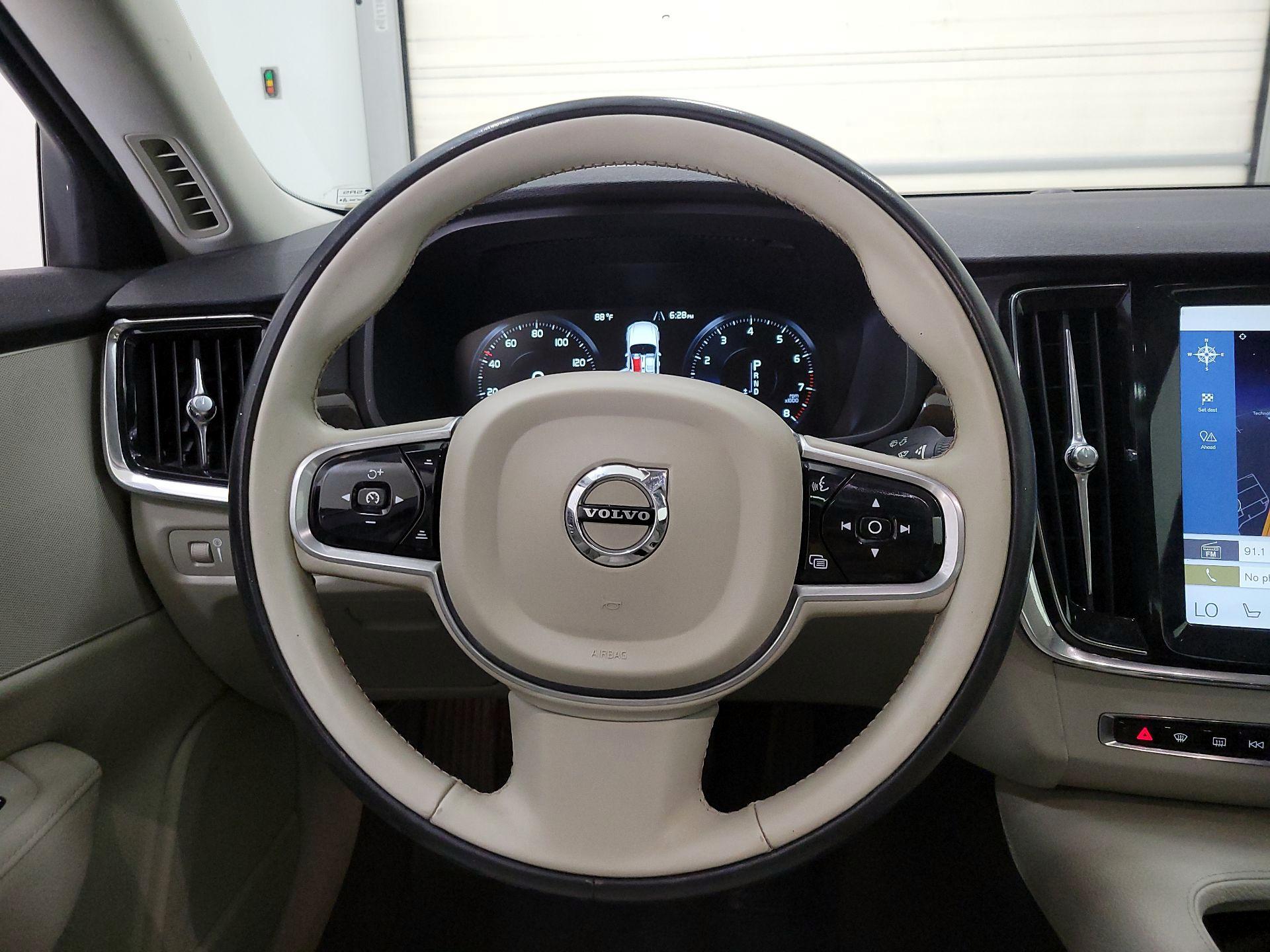 Thumbnail: 2018 Volvo S90 - 10