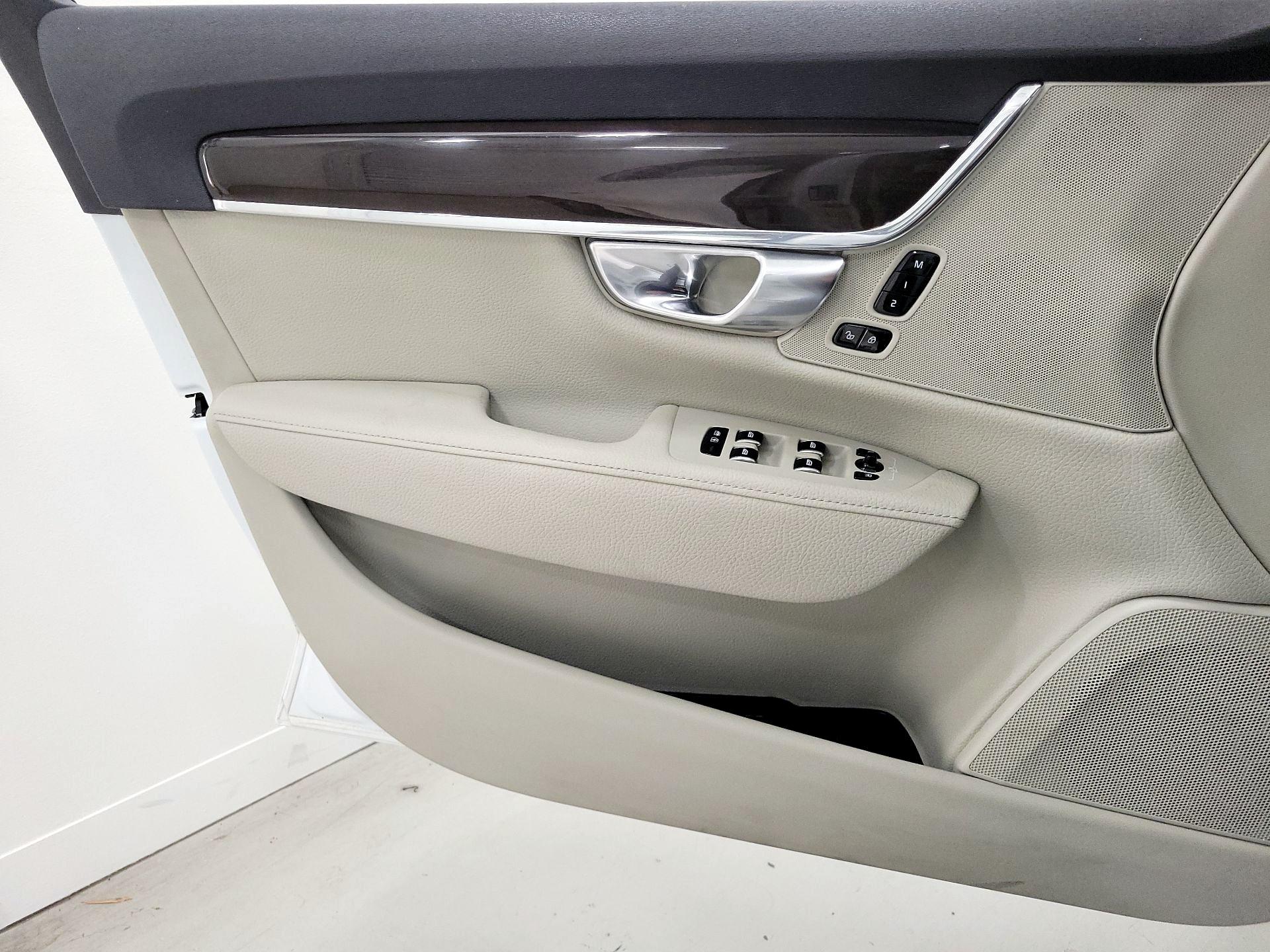 Thumbnail: 2018 Volvo S90 - 12