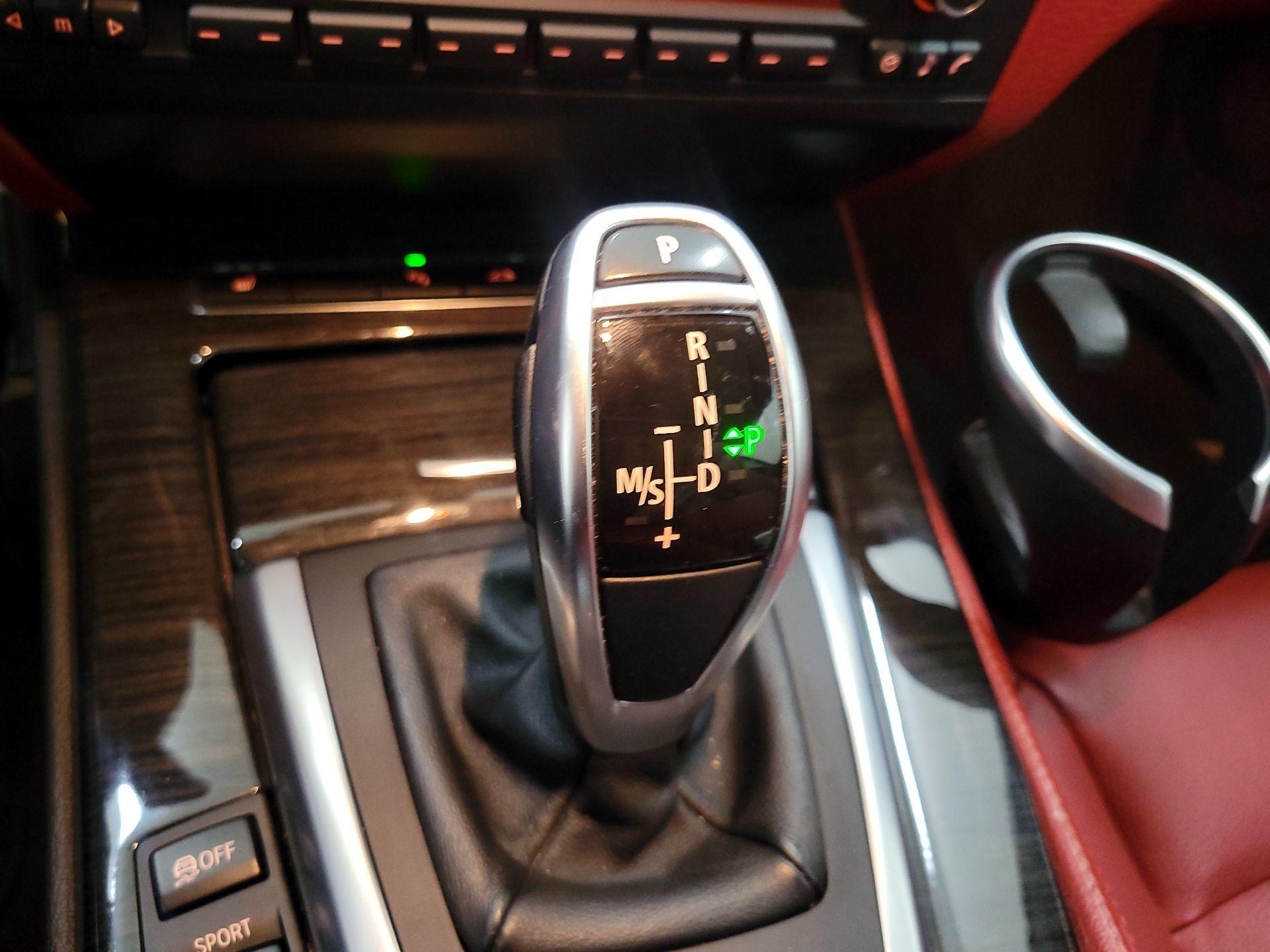Thumbnail: 2014 BMW Z4 - 16