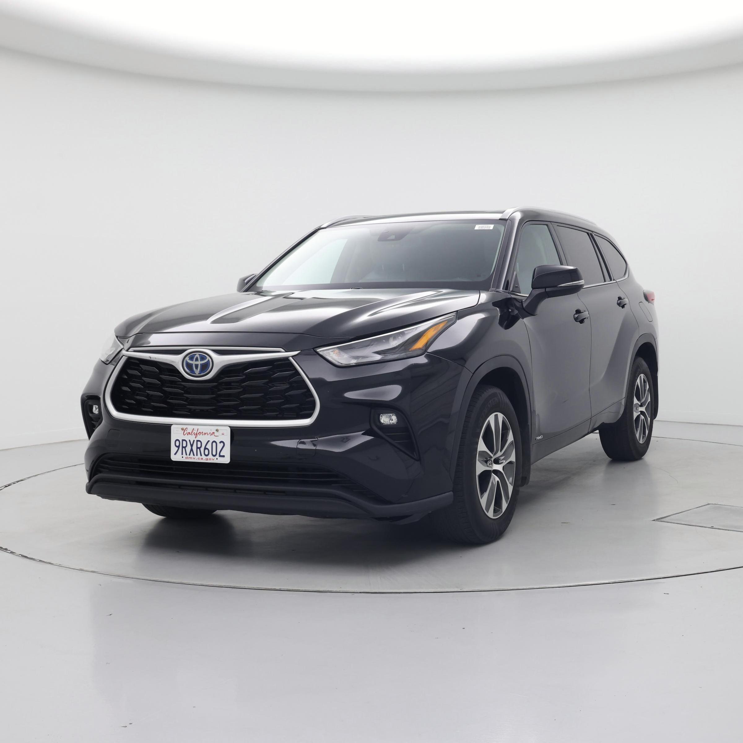 Thumbnail: 2022 Toyota Highlander - 4