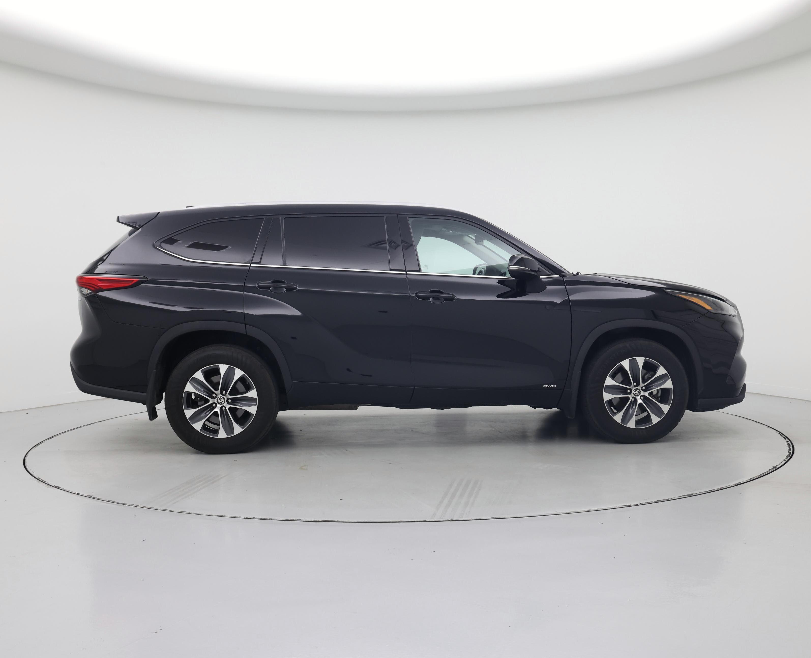 Thumbnail: 2022 Toyota Highlander - 7