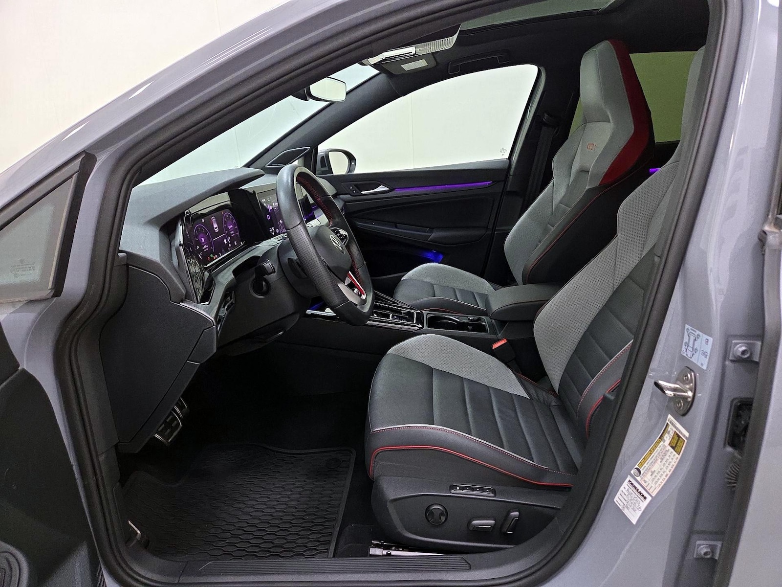 2024 Volkswagen Golf GTI SE - Photo 12