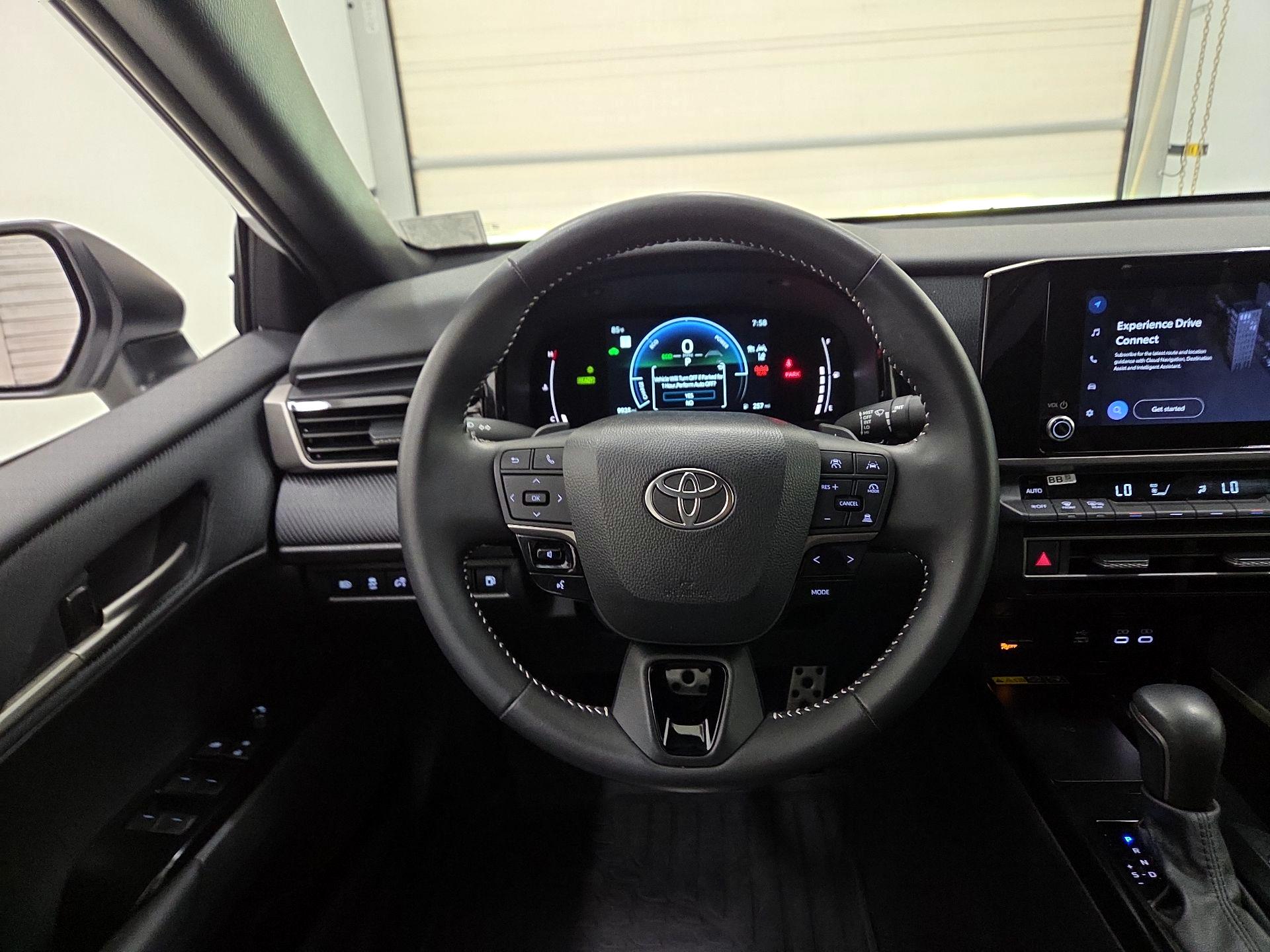 Thumbnail: 2025 Toyota Camry - 10