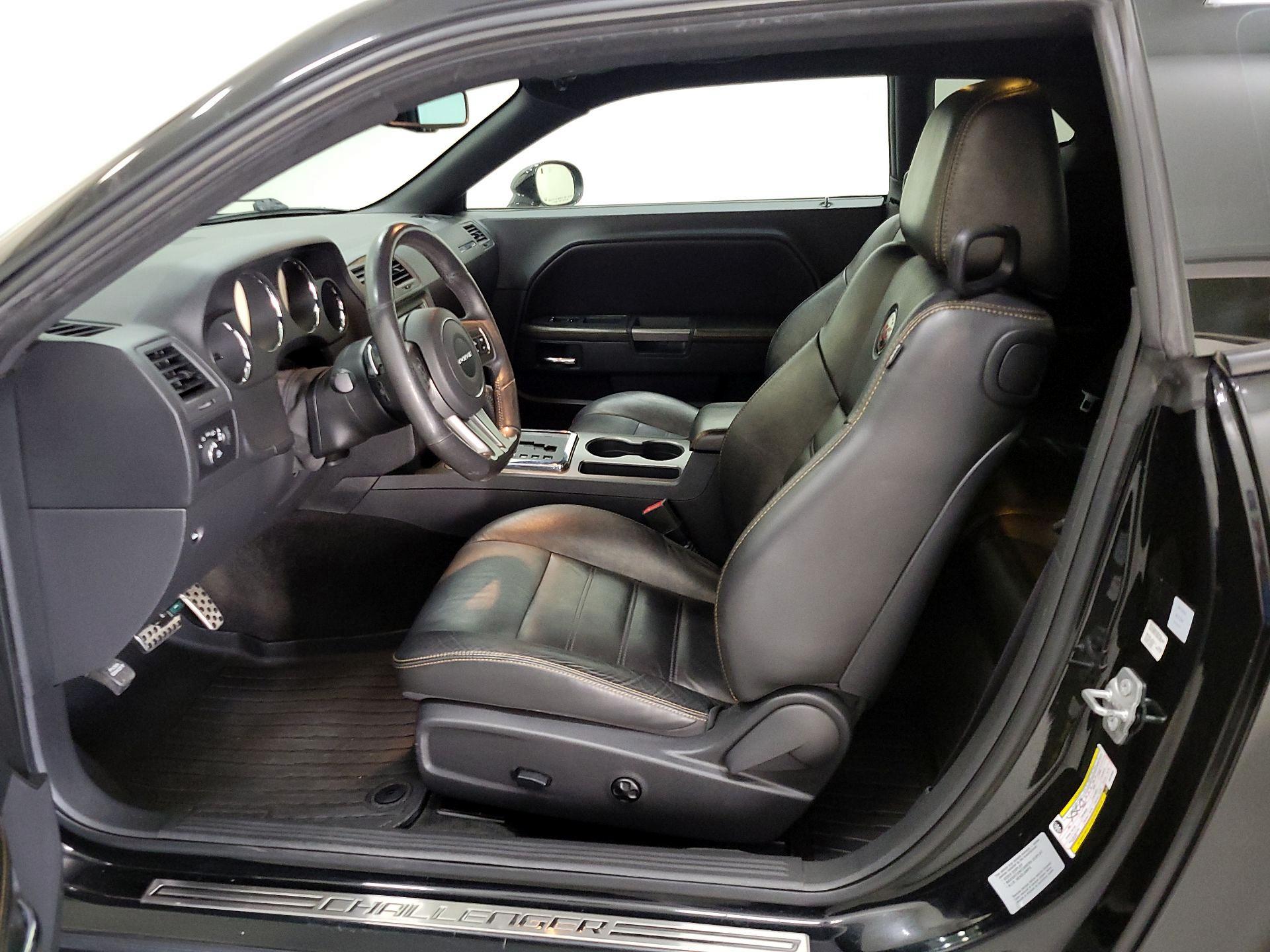 Thumbnail: 2014 Dodge Challenger - 11