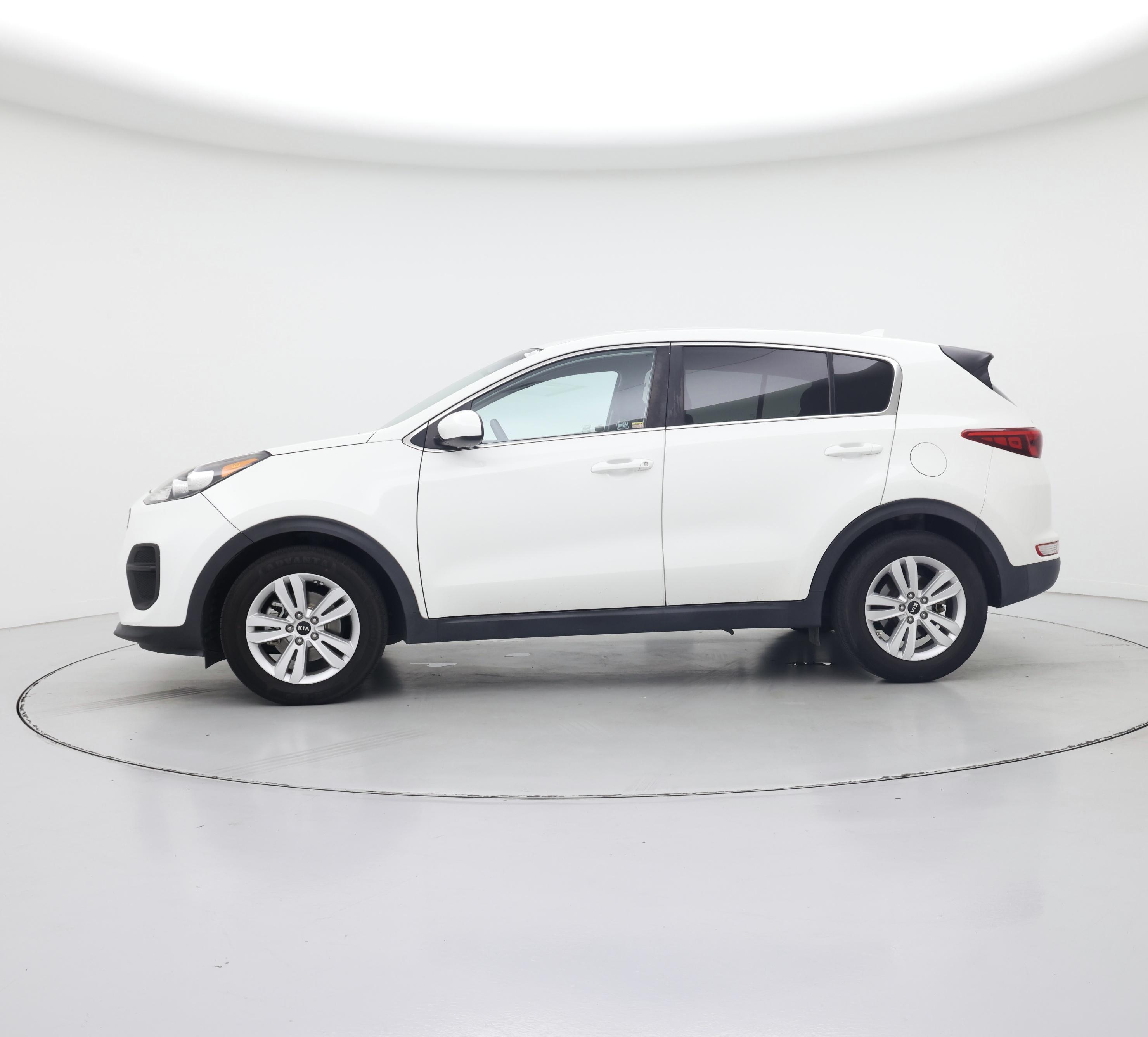 Thumbnail: 2018 Kia Sportage - 3