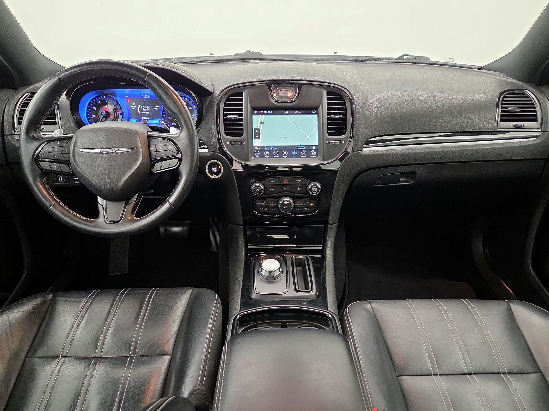 Thumbnail: 2022 Chrysler 300 - 9