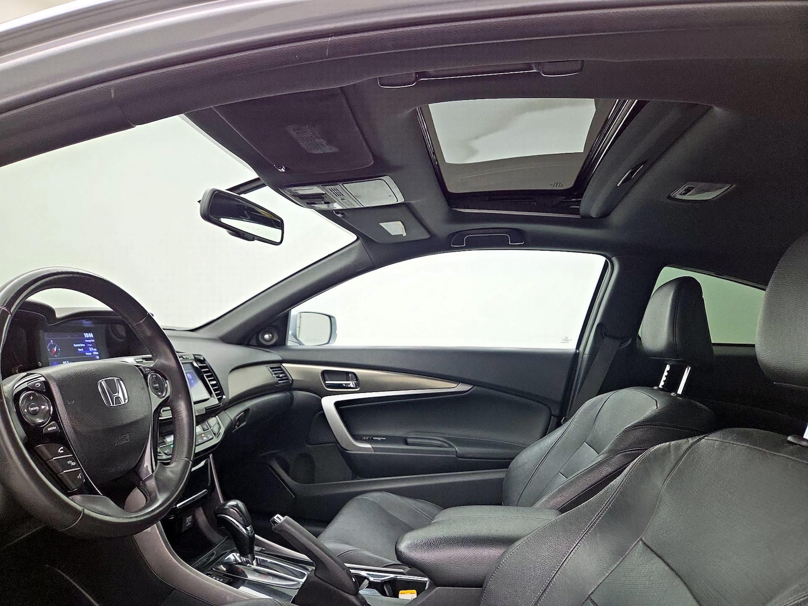 Sunroof(s) & Overhead Airbags