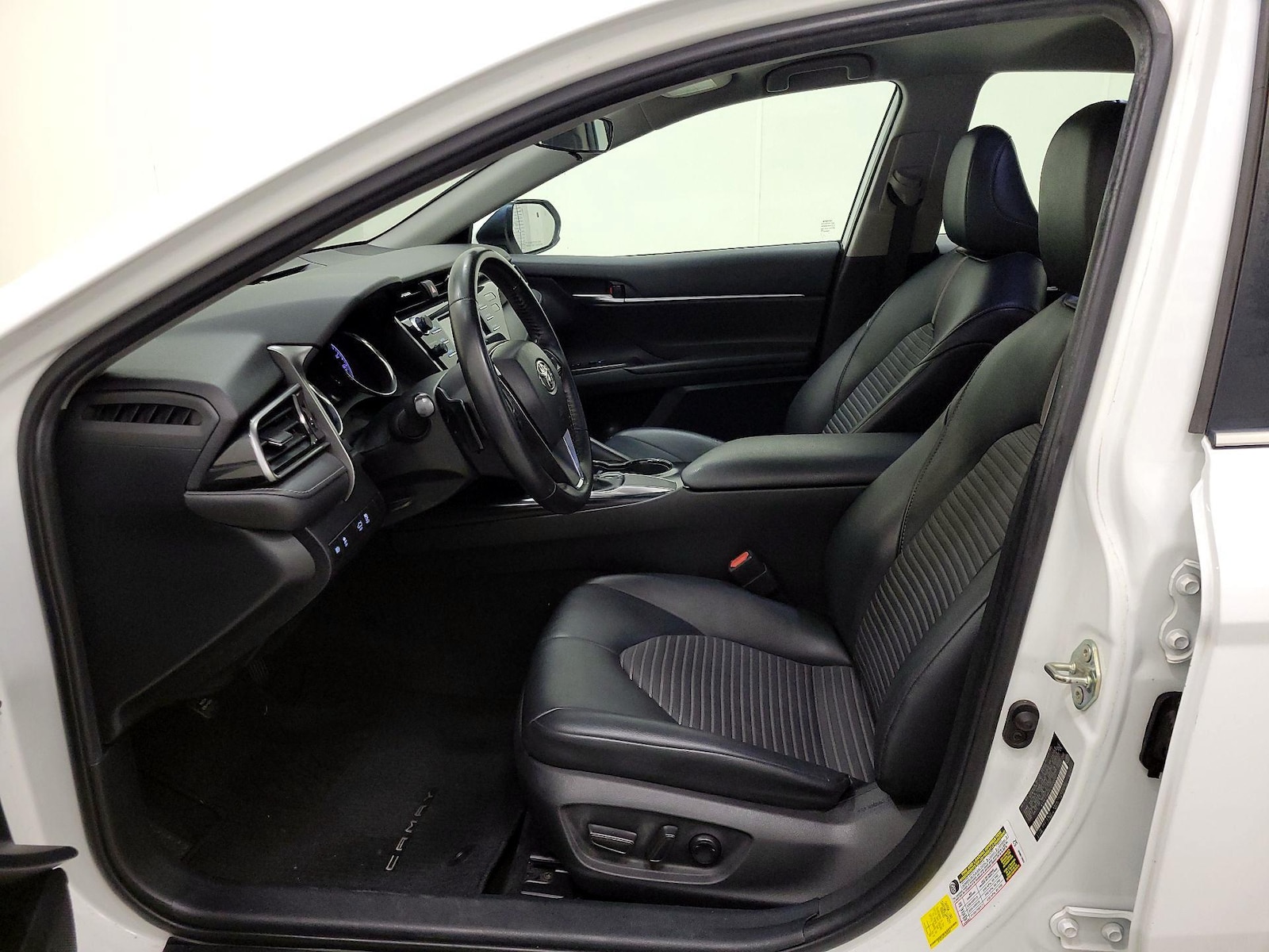Power Seat(s) & Side Airbags