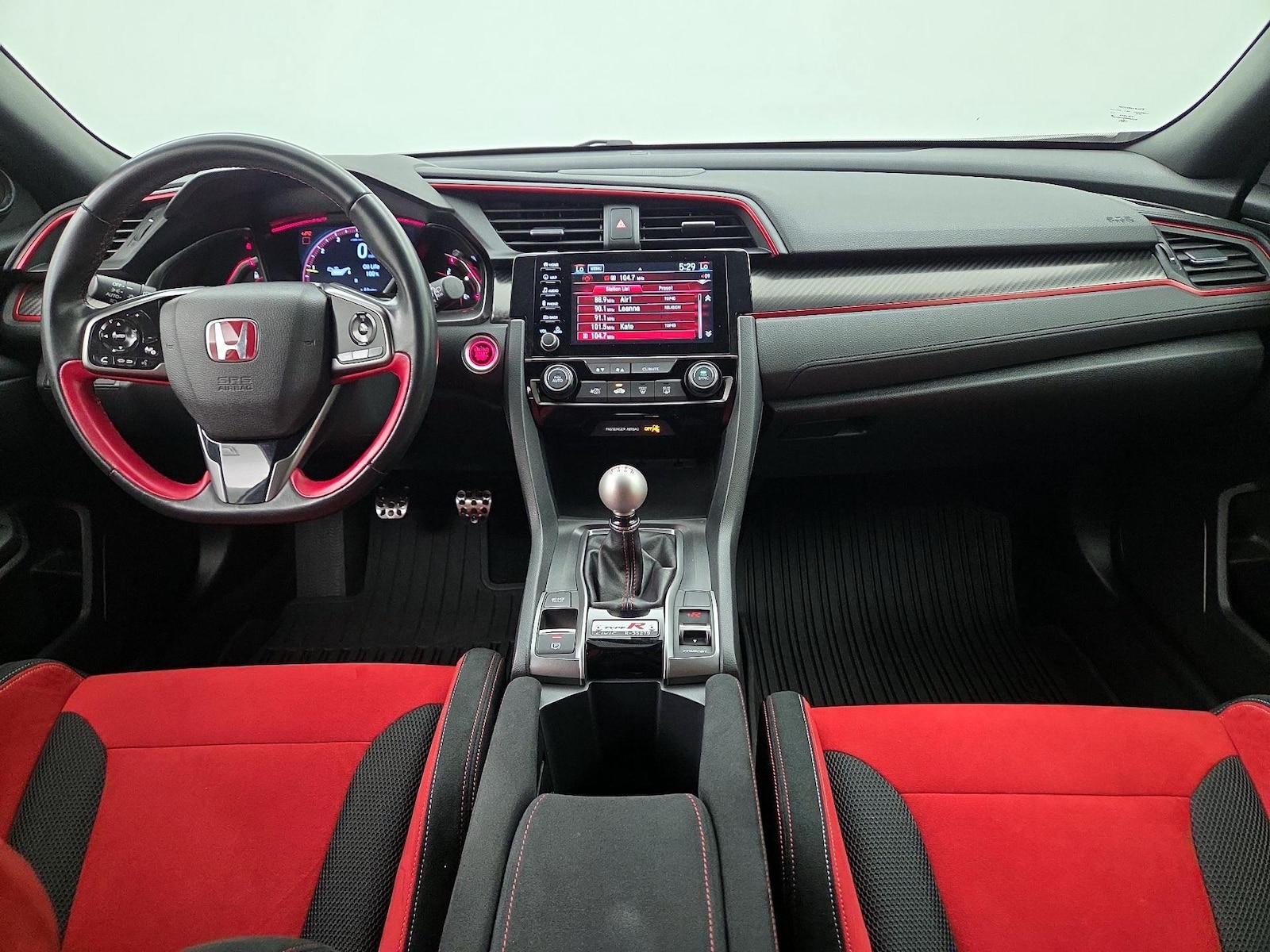 Apple CarPlay® & Android Auto™