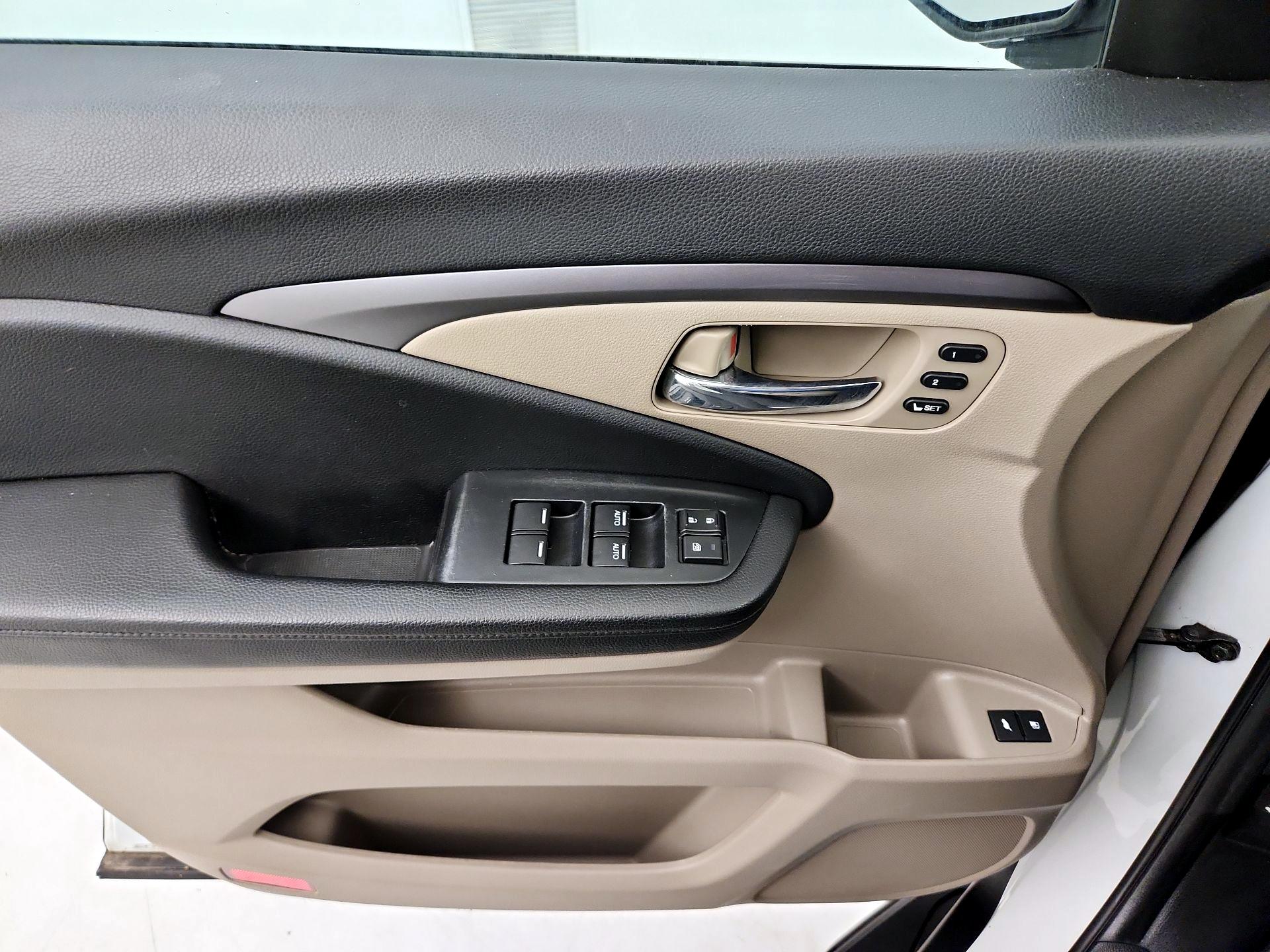 Thumbnail: 2021 Honda Pilot - 12