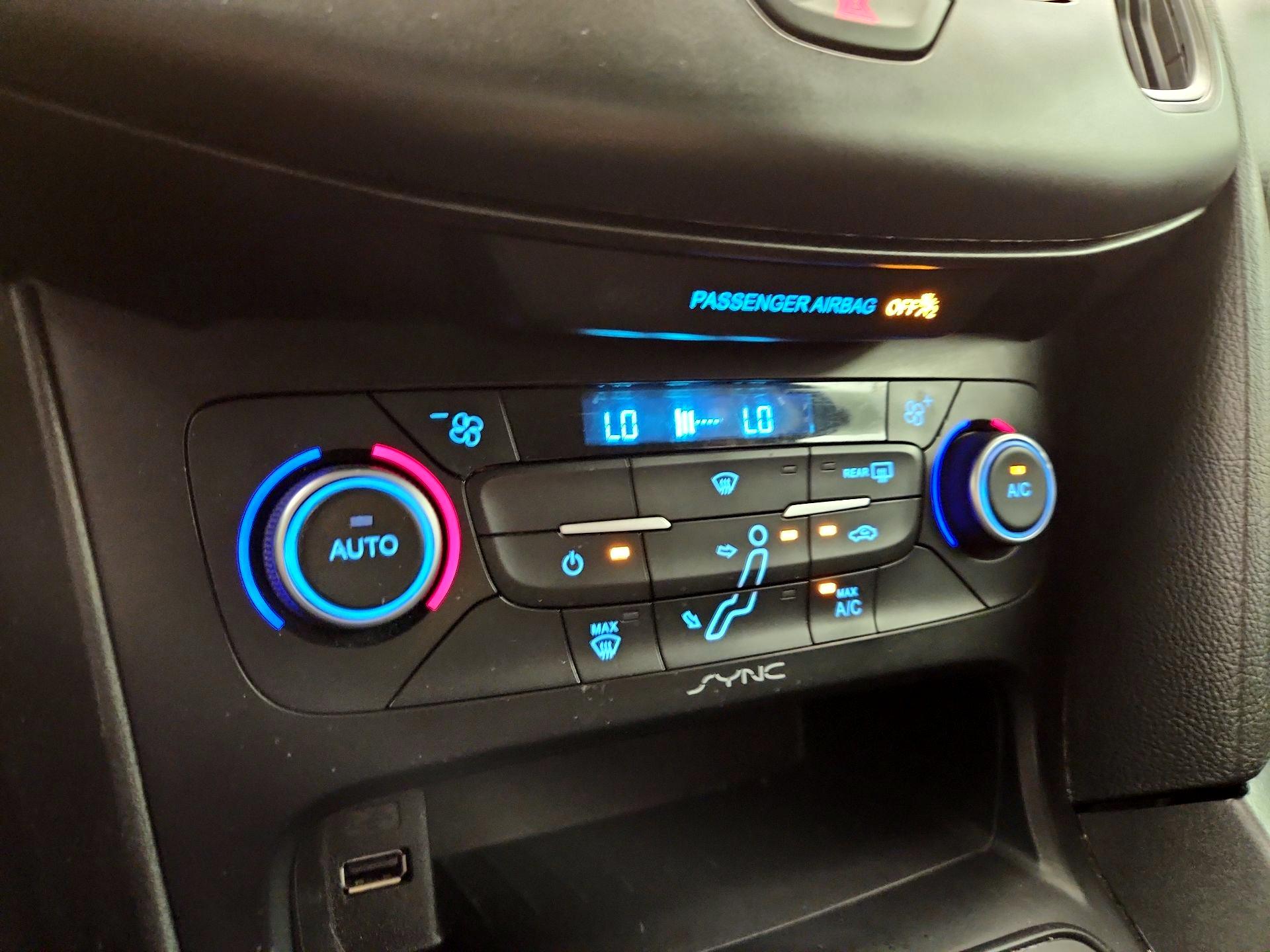 Thumbnail: 2018 Ford Focus - 16