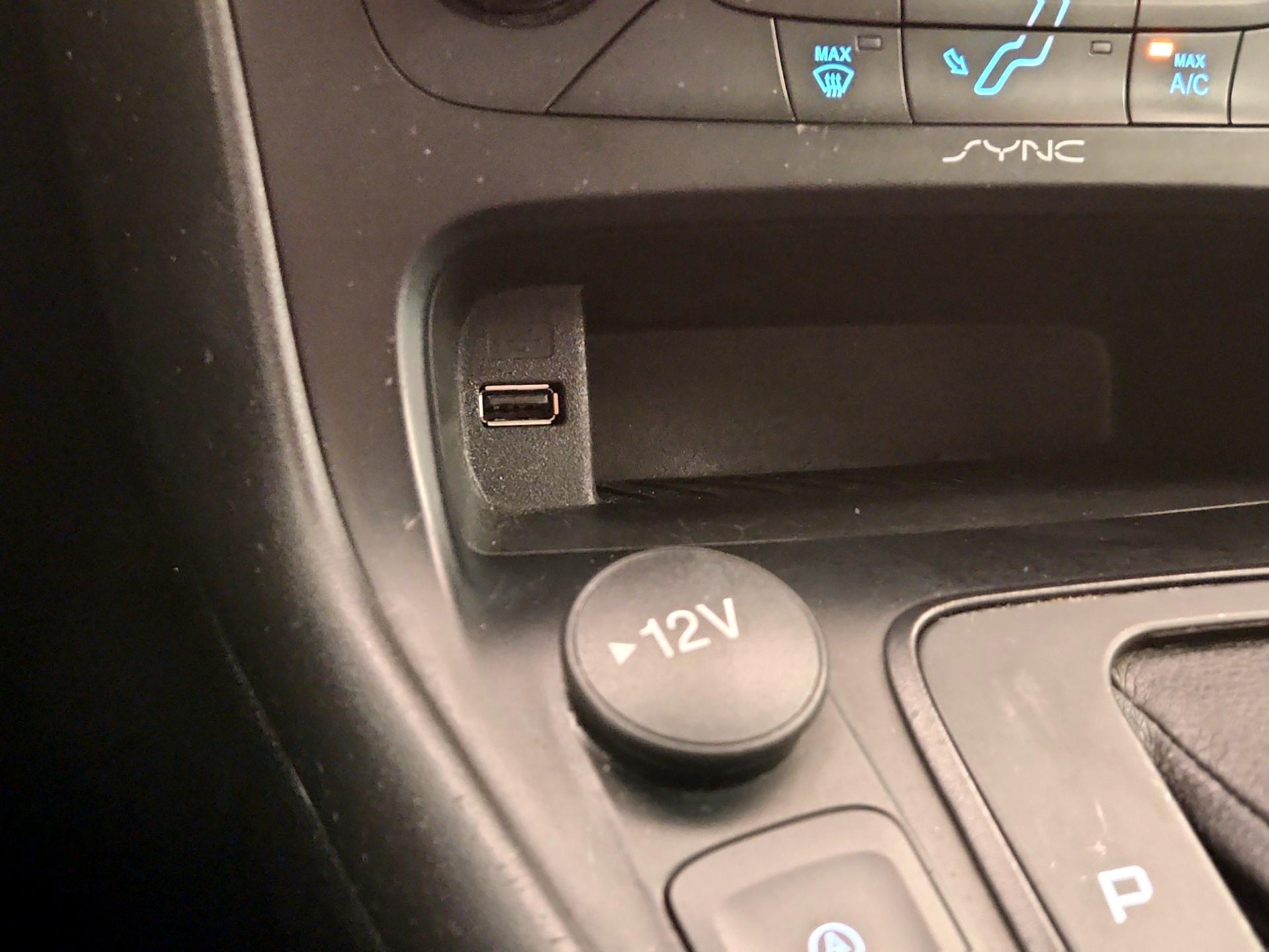 Thumbnail: 2018 Ford Focus - 18