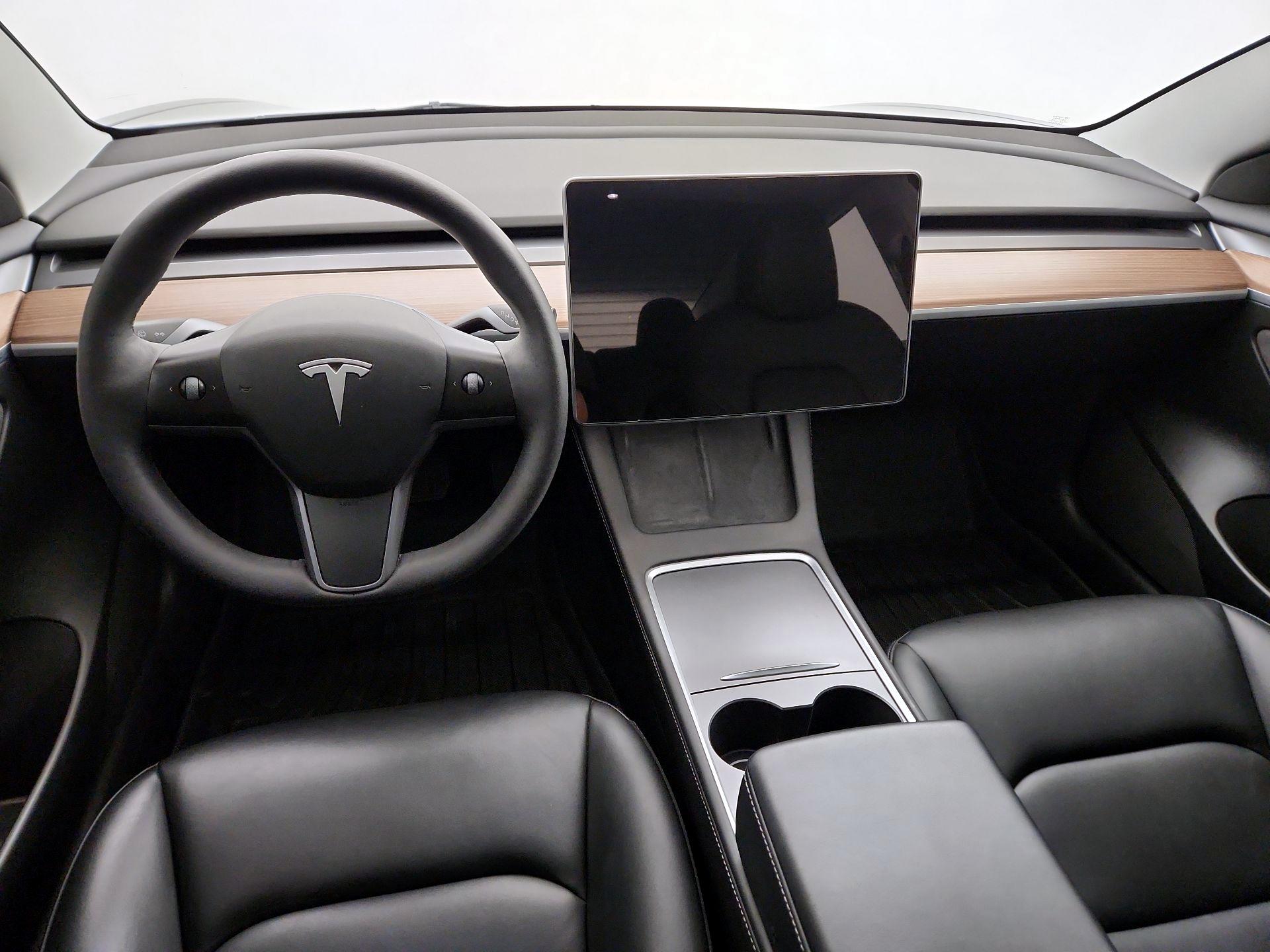 Thumbnail: 2023 Tesla Model 3 - 9