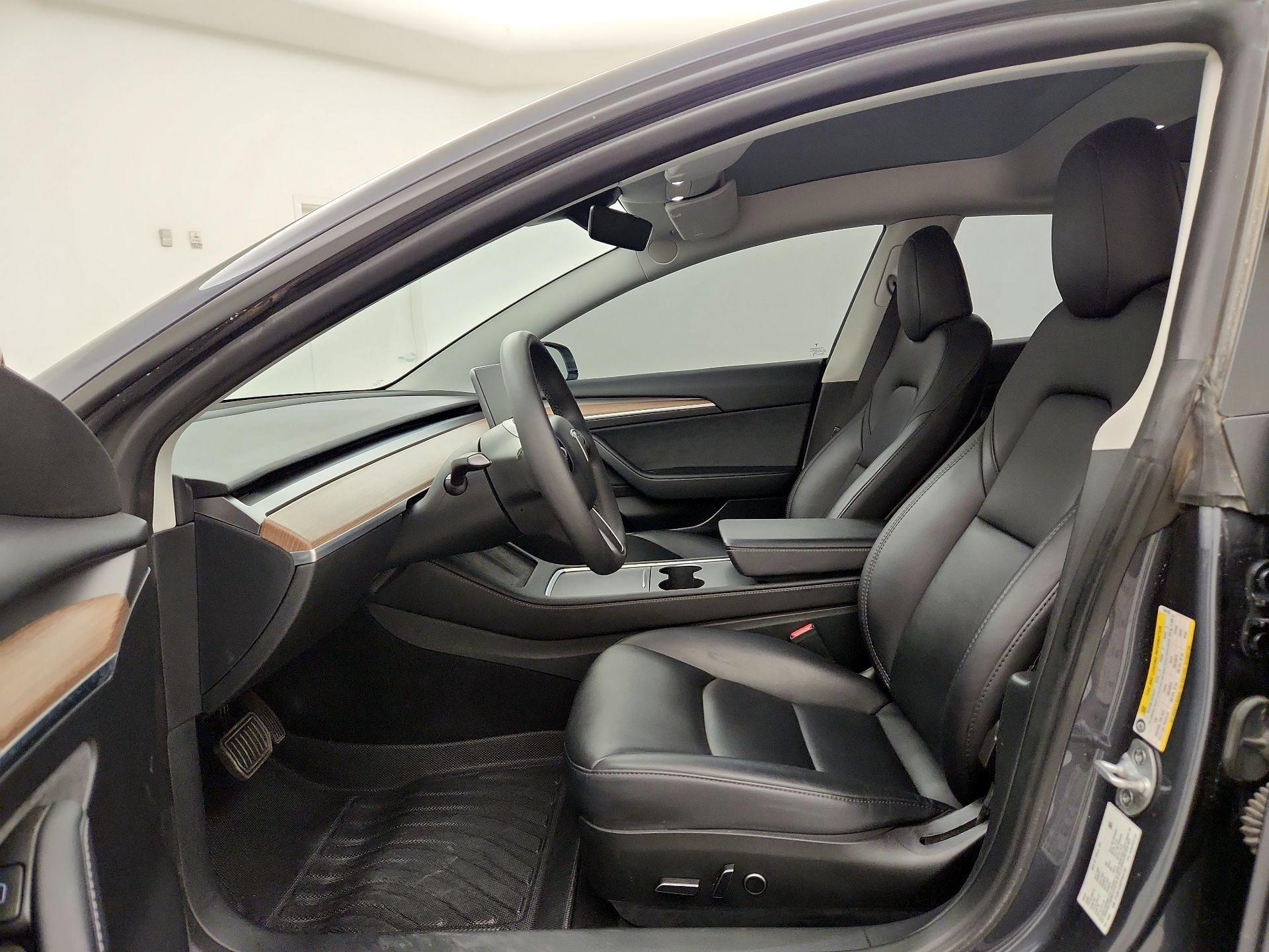 Thumbnail: 2023 Tesla Model 3 - 11