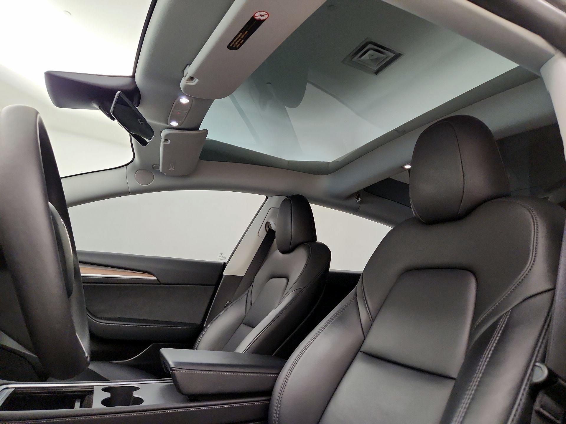 Thumbnail: 2023 Tesla Model 3 - 18