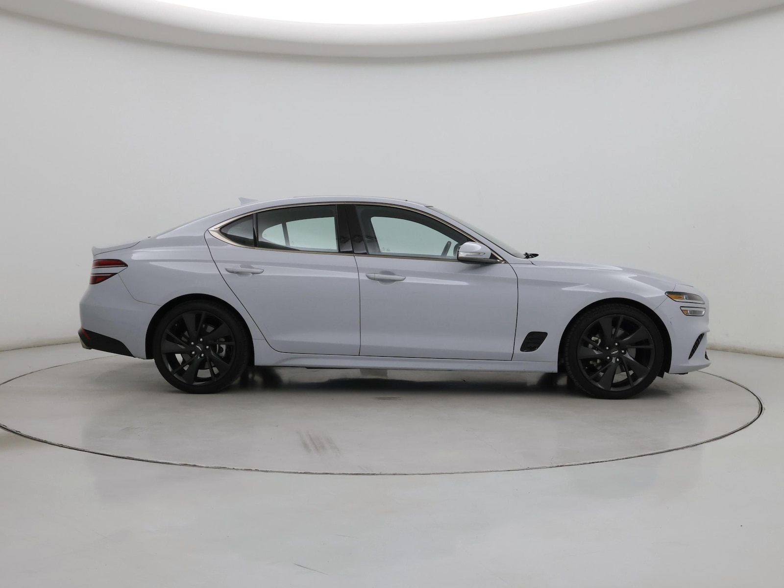 2023 GENESIS G70 Standard - Photo 8