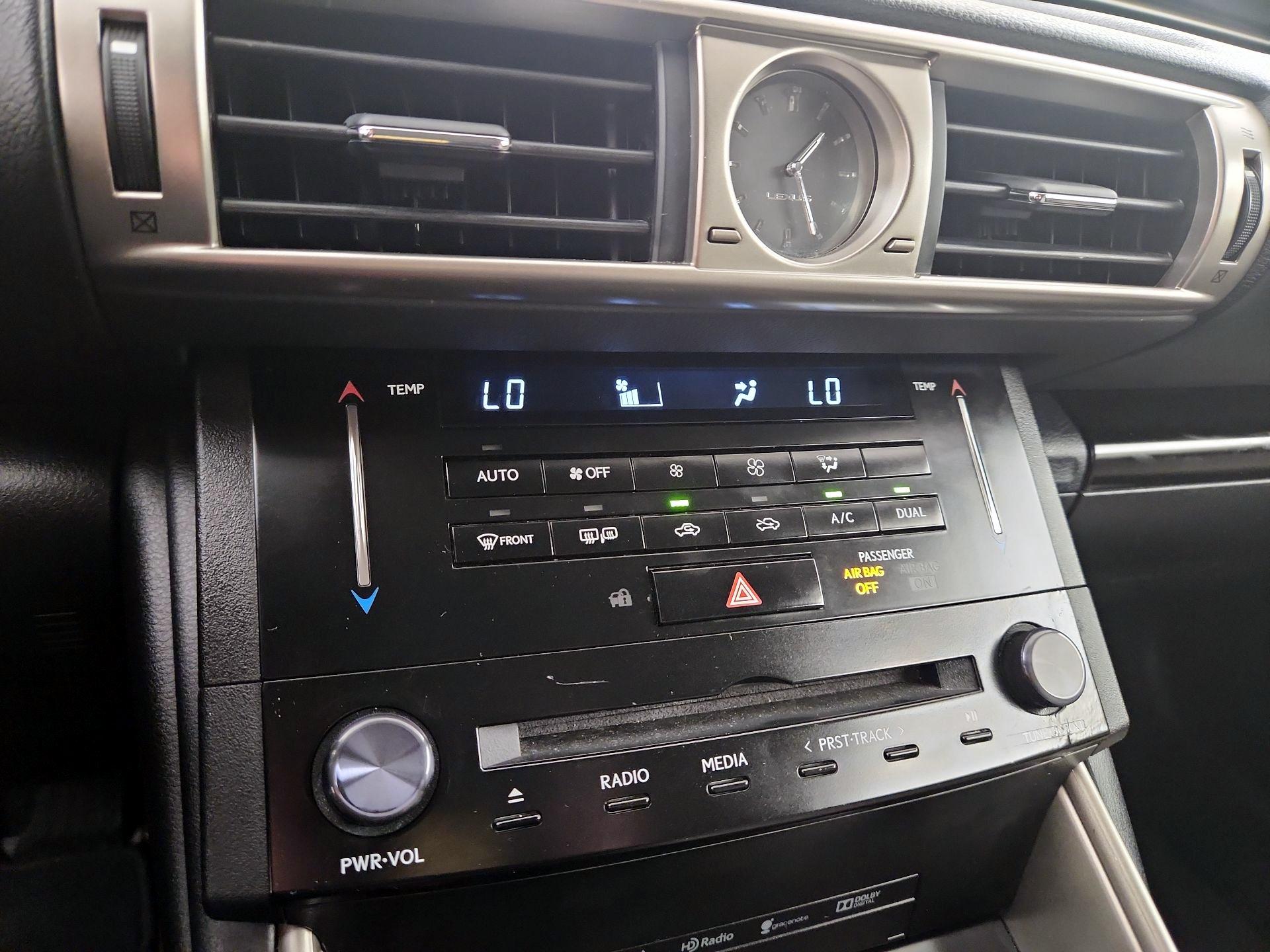 Thumbnail: 2014 Lexus IS - 16