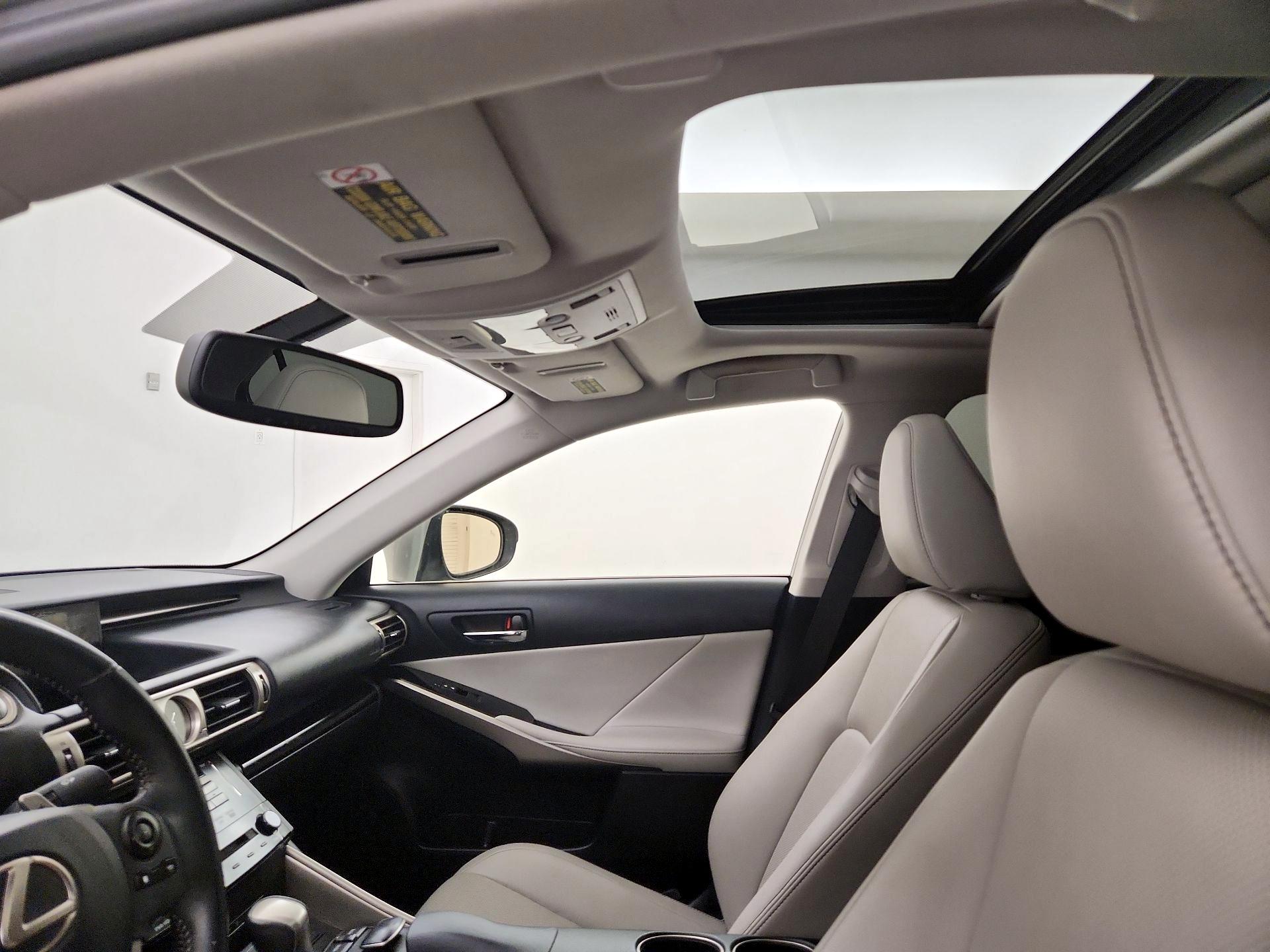 Thumbnail: 2014 Lexus IS - 18