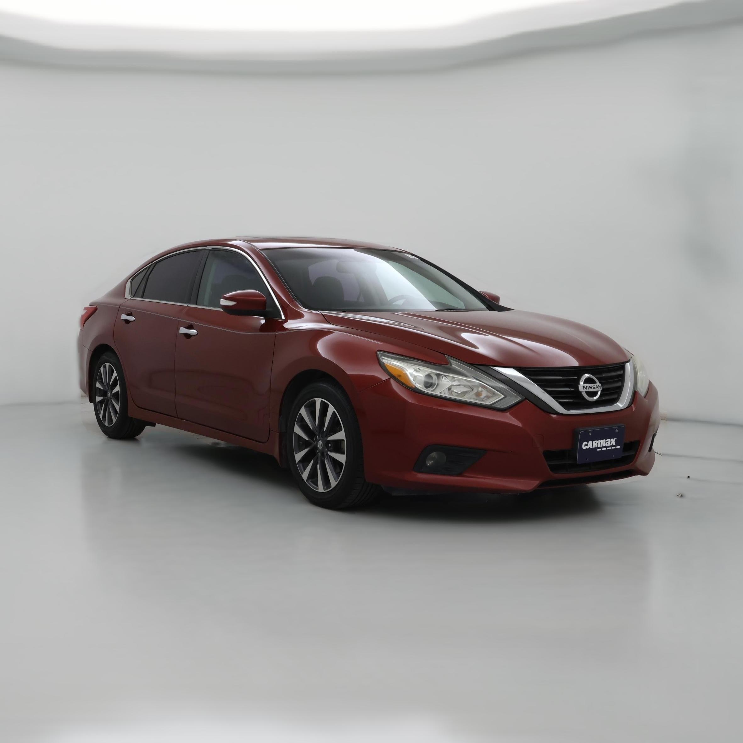 Thumbnail: 2017 Nissan Altima - 1