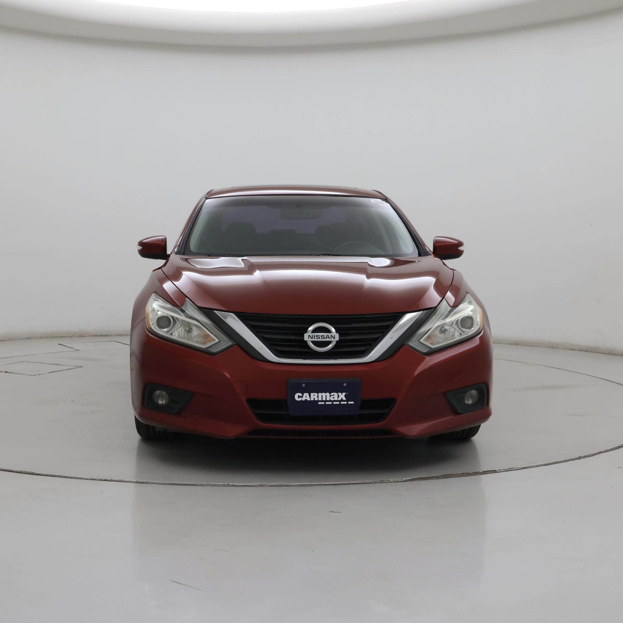 Thumbnail: 2017 Nissan Altima - 5