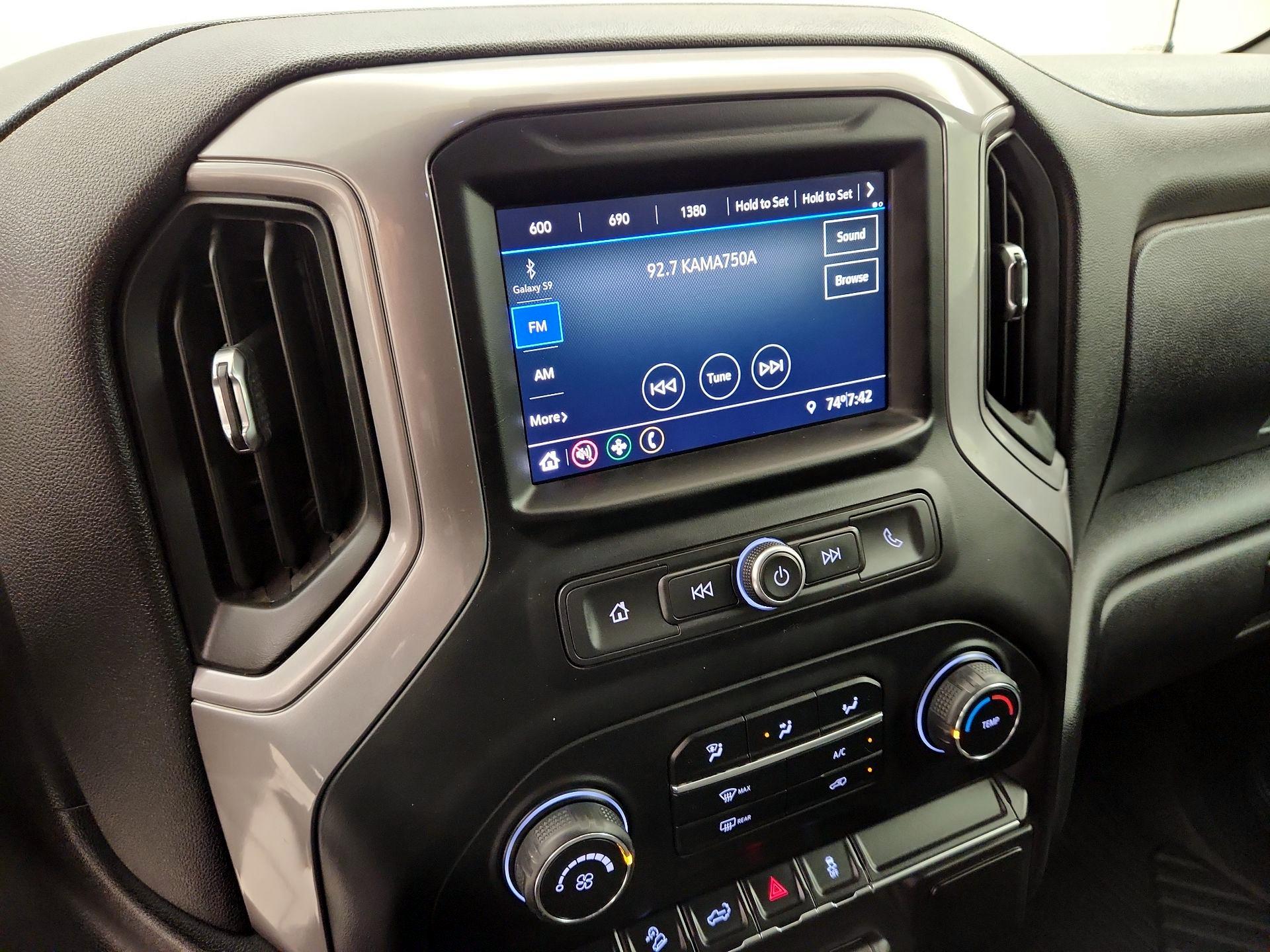 Thumbnail: 2020 Chevrolet Silverado 1500 - 15