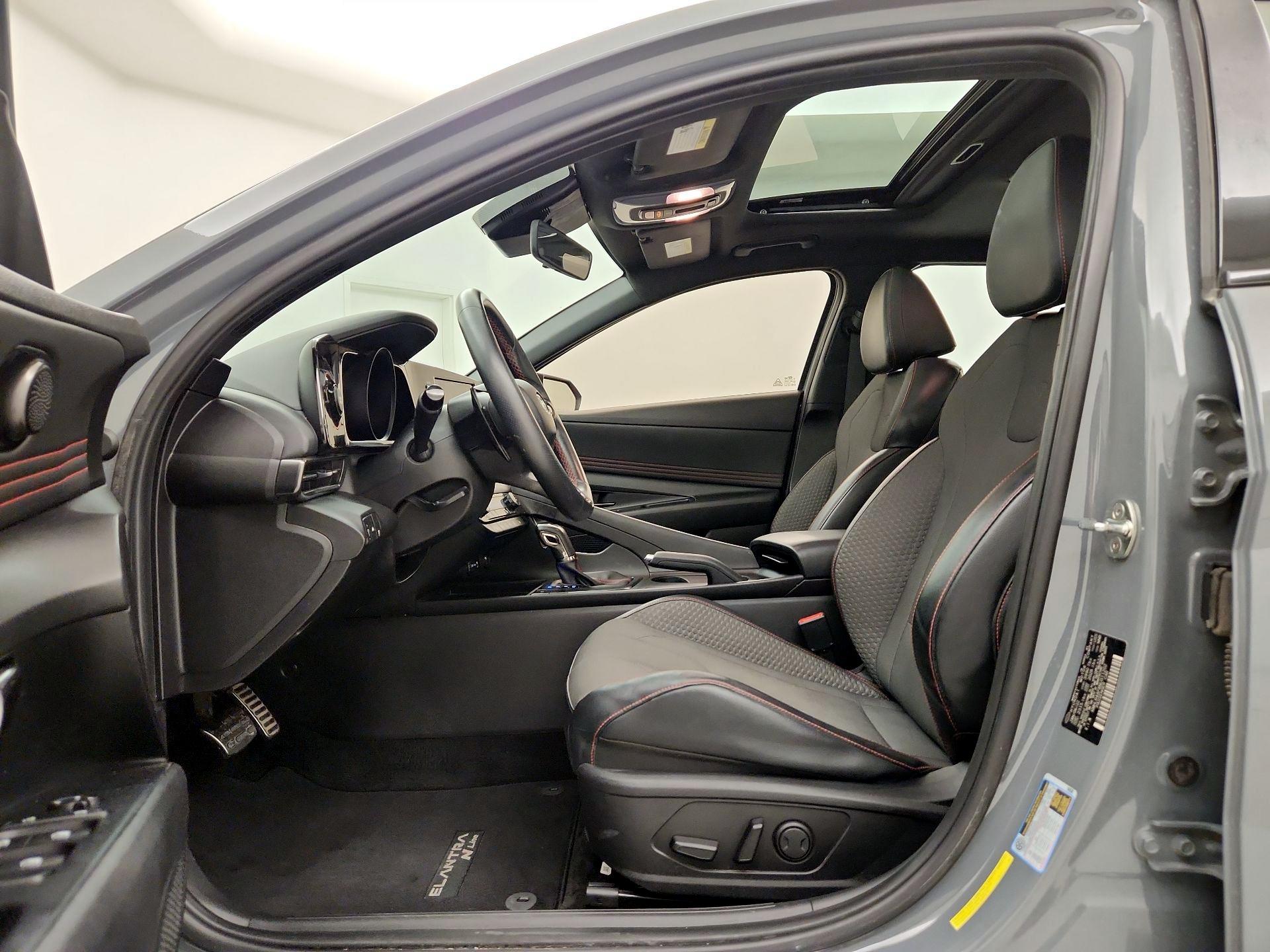 Thumbnail: 2022 Hyundai Elantra - 11