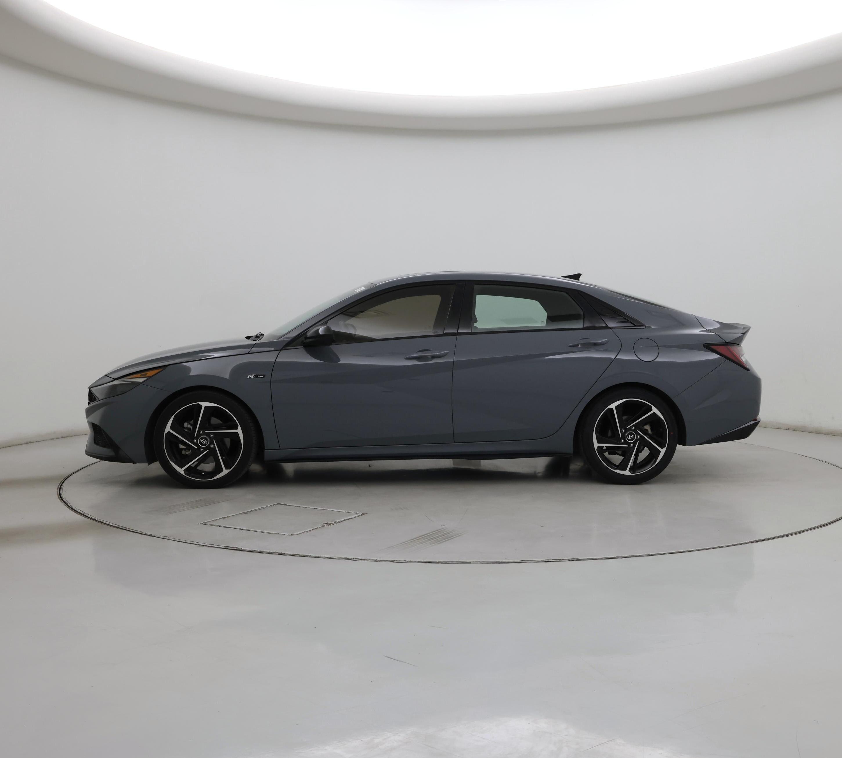 Thumbnail: 2022 Hyundai Elantra - 3