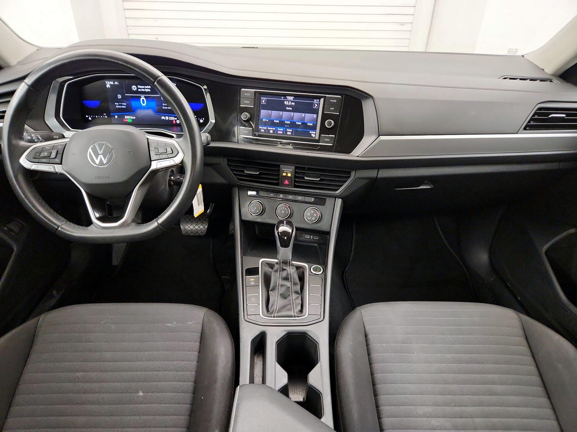 Thumbnail: 2024 Volkswagen Jetta - 9