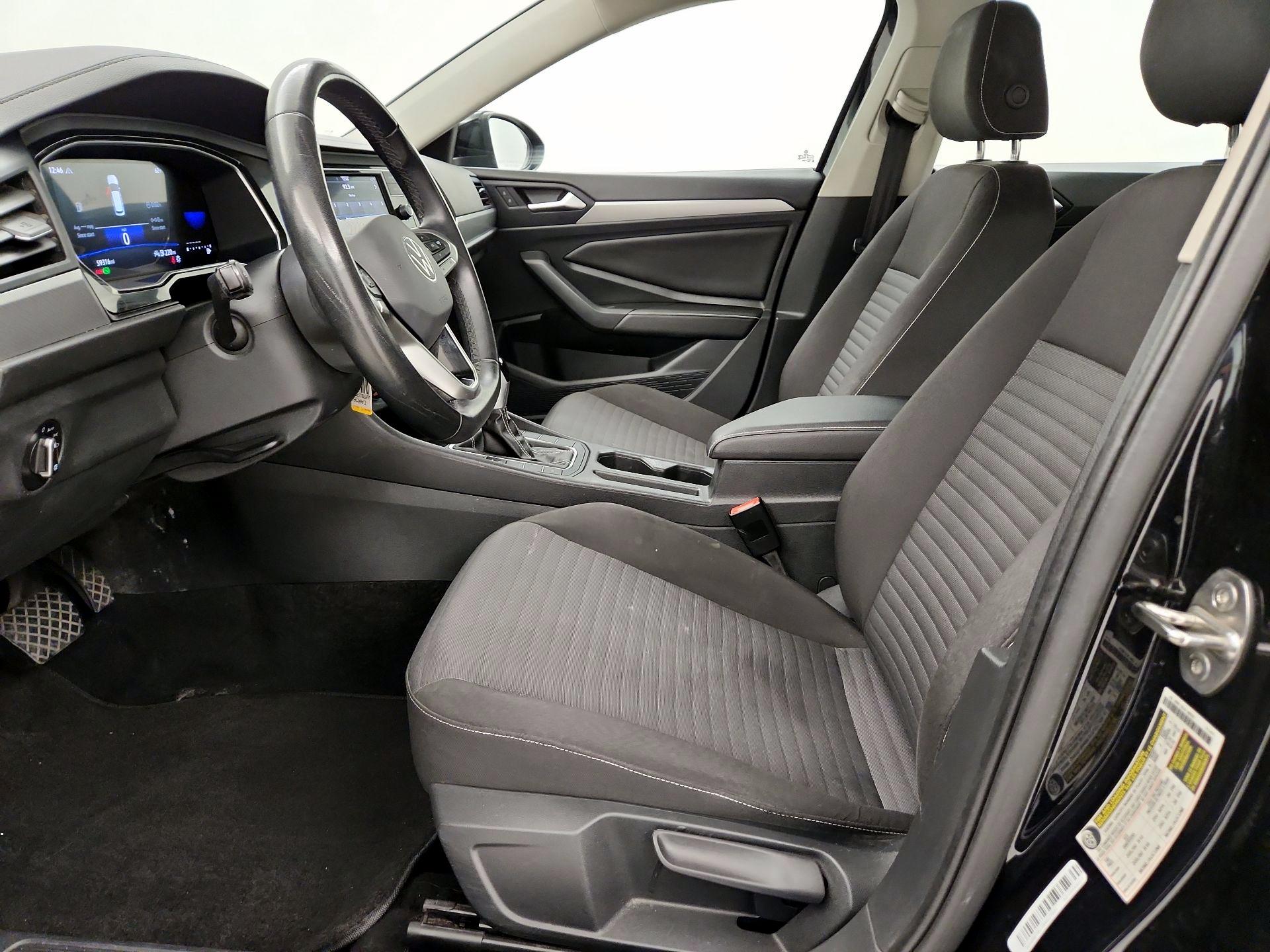 Thumbnail: 2024 Volkswagen Jetta - 11