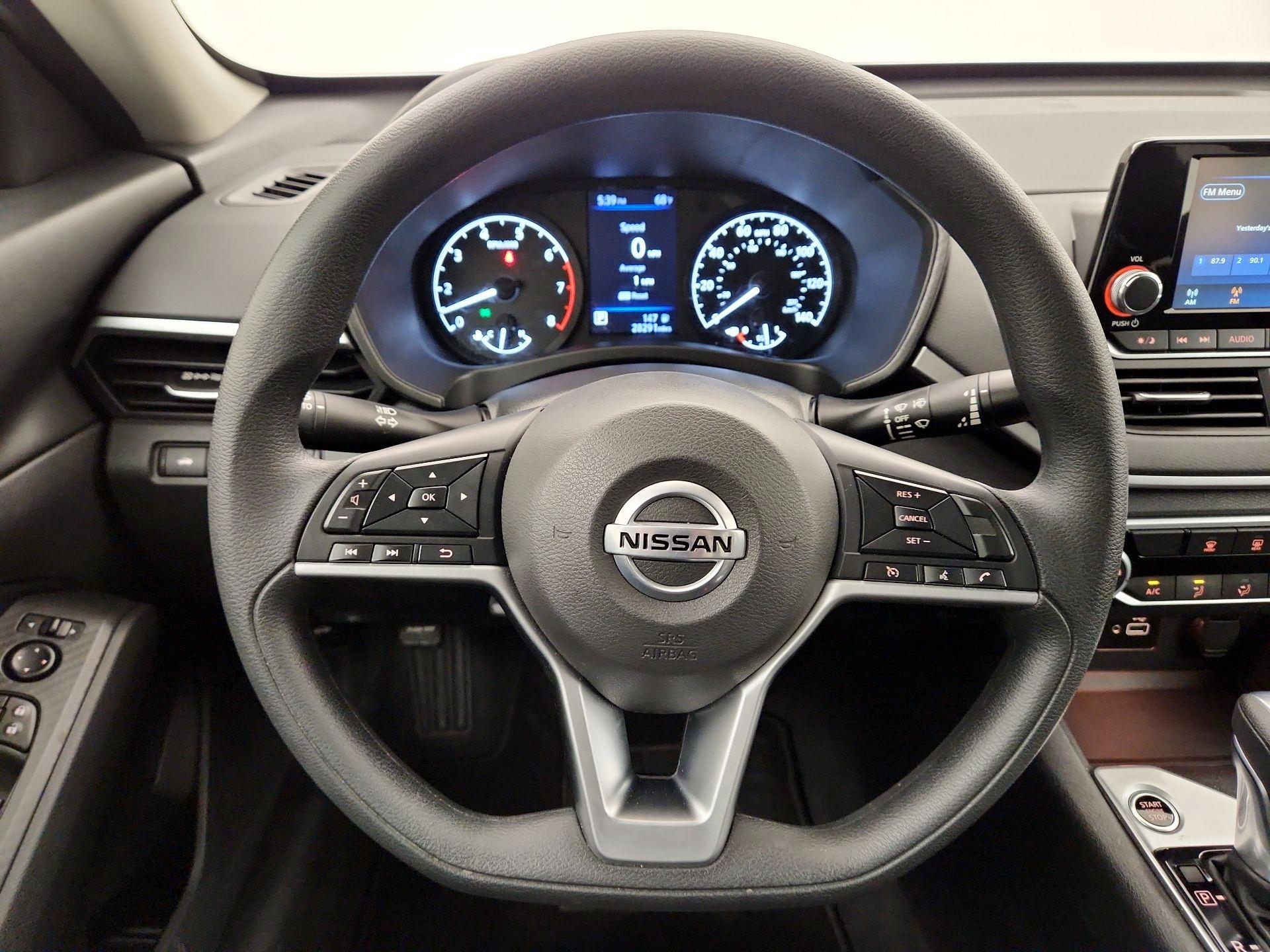 Thumbnail: 2021 Nissan Altima - 10