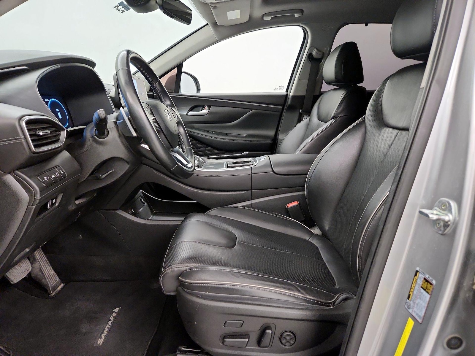 2022 Hyundai Santa Fe Limited - Photo 12