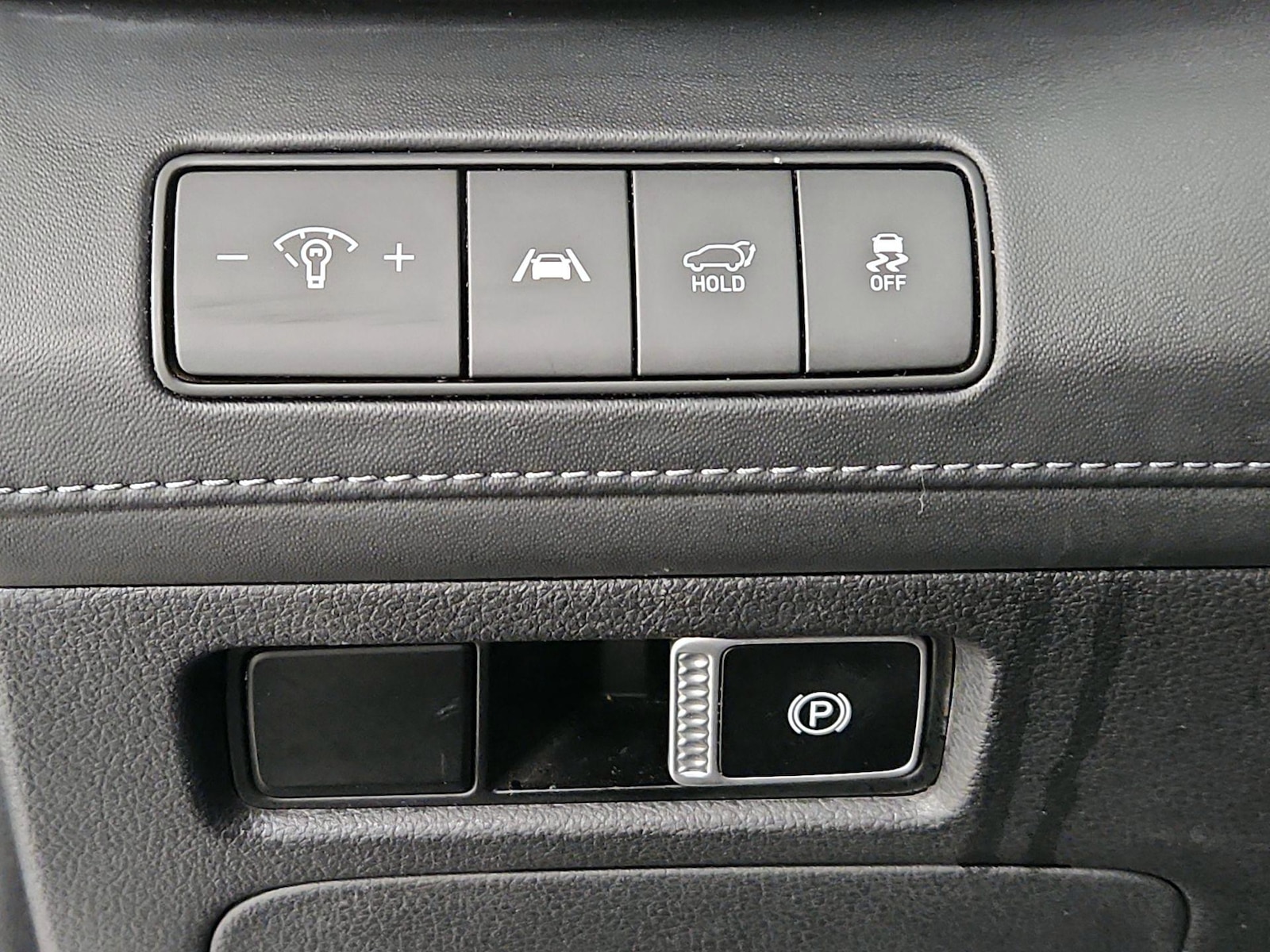 2022 Hyundai Santa Fe Limited - Photo 14