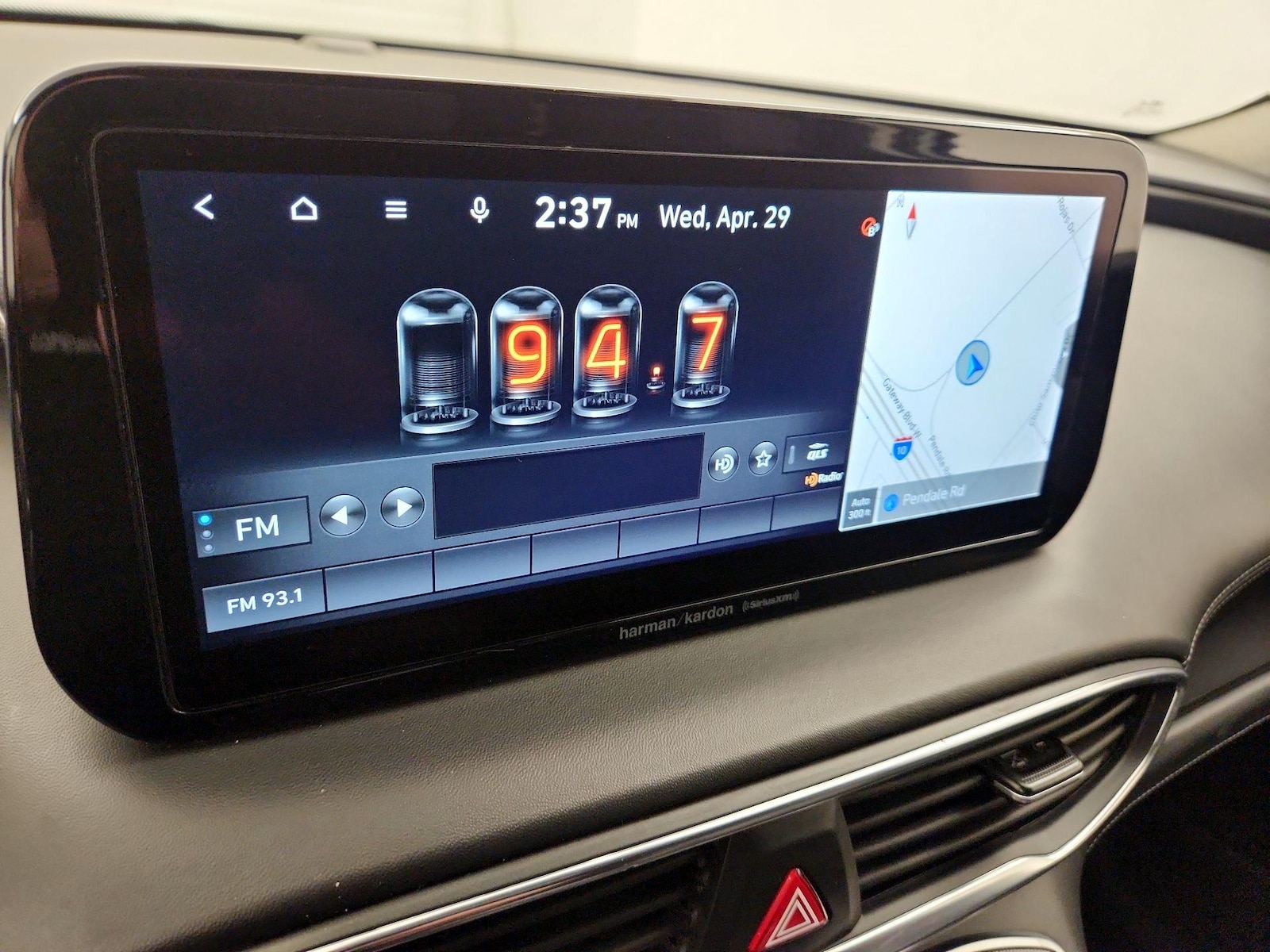 2022 Hyundai Santa Fe Limited - Photo 17