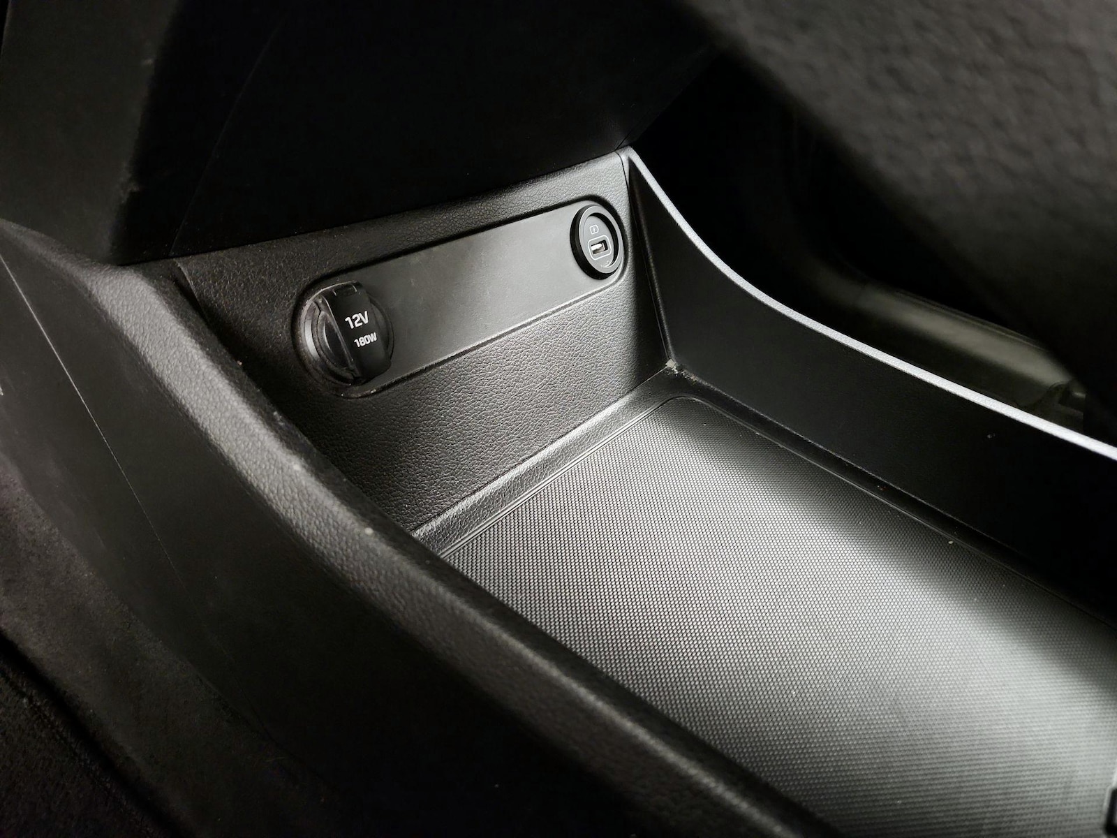 2022 Hyundai Santa Fe Limited - Photo 20