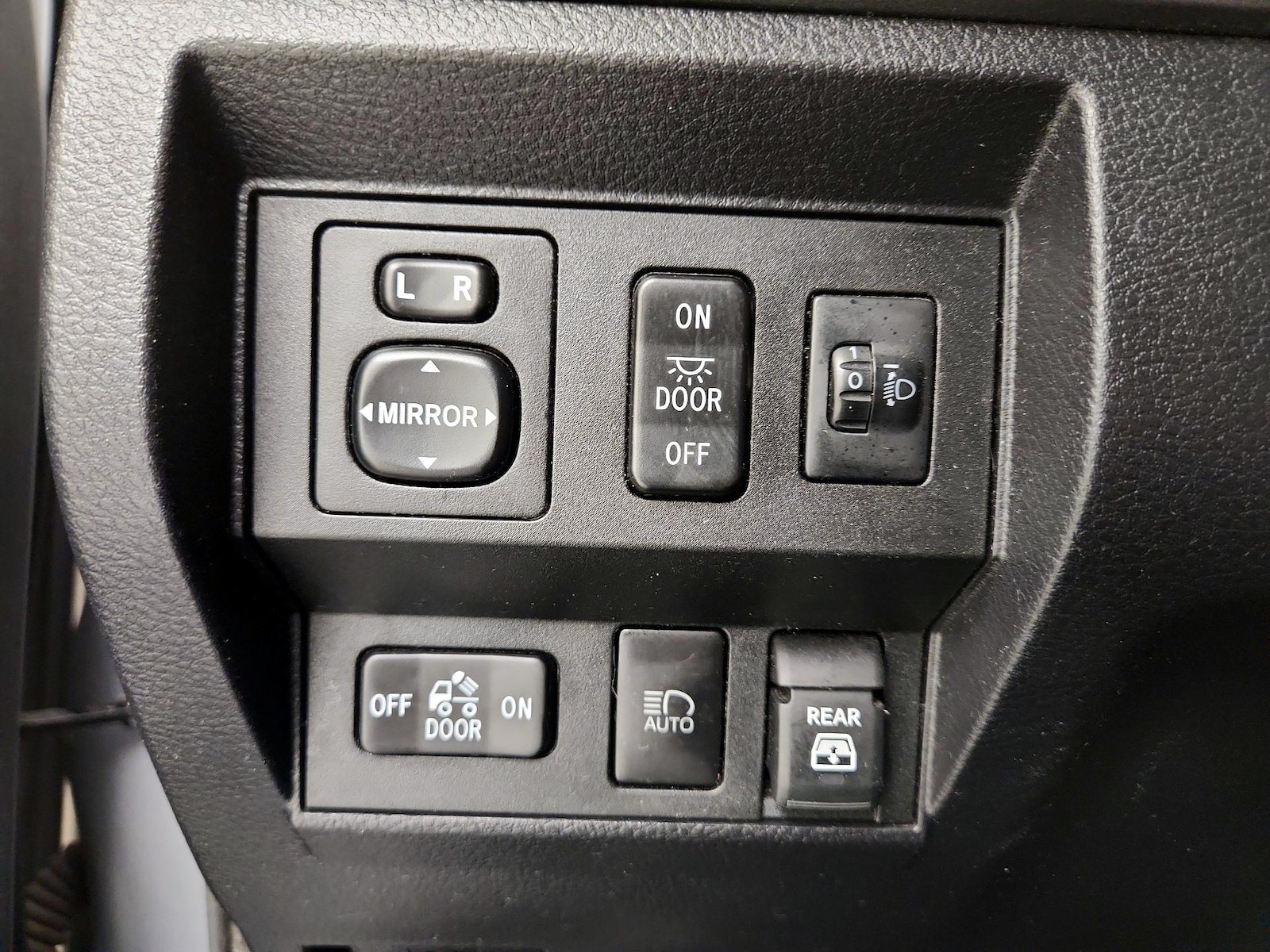 2021 Toyota Tundra SR5 - Photo 14