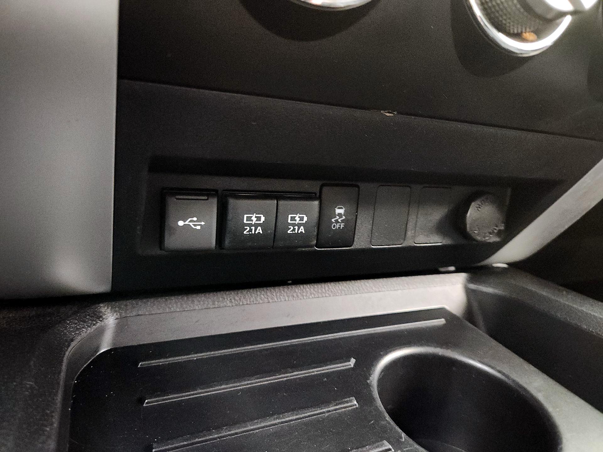 Thumbnail: 2021 Toyota Tundra - 19
