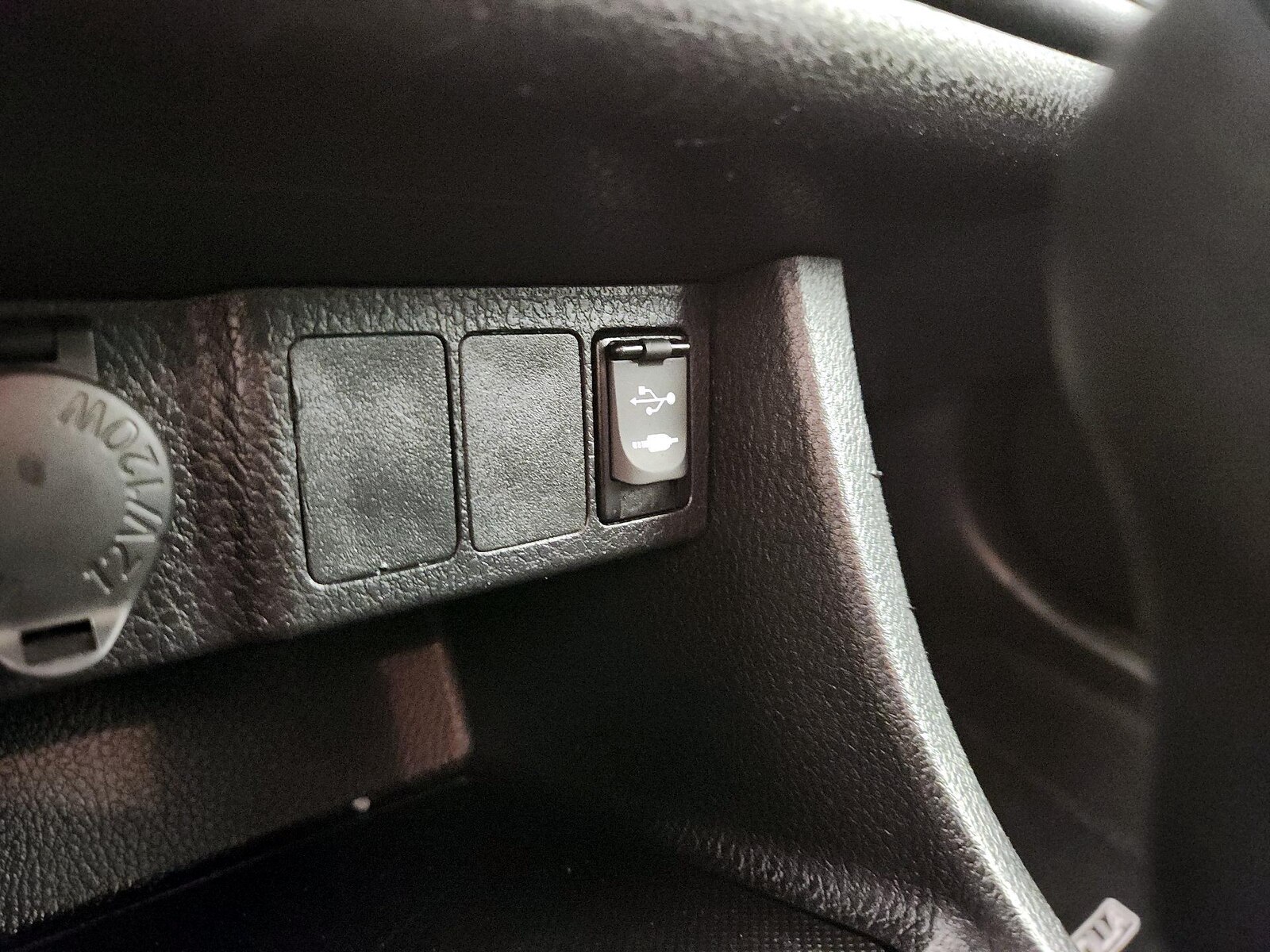 2019 Toyota Corolla LE - Photo 18