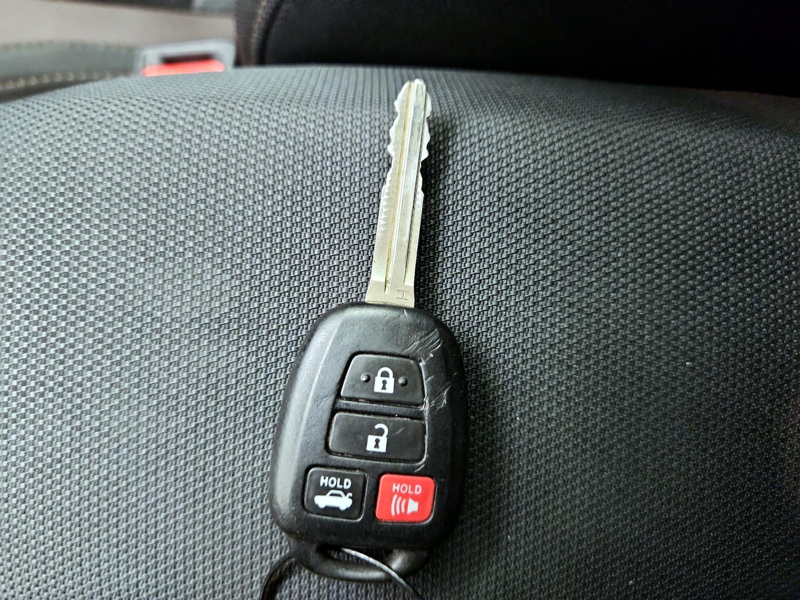 2019 Toyota Corolla LE - Photo 22