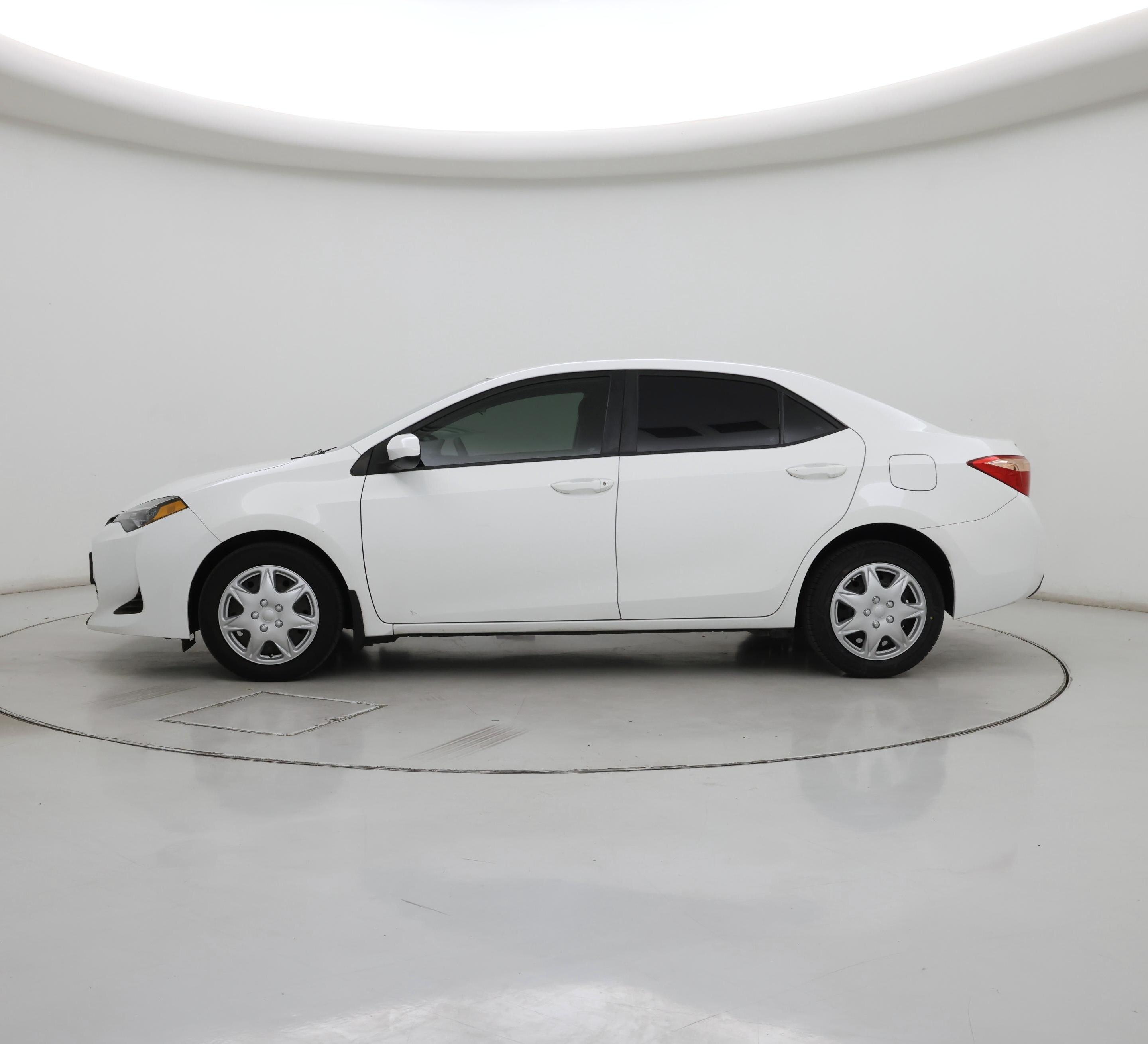 Thumbnail: 2019 Toyota Corolla - 3