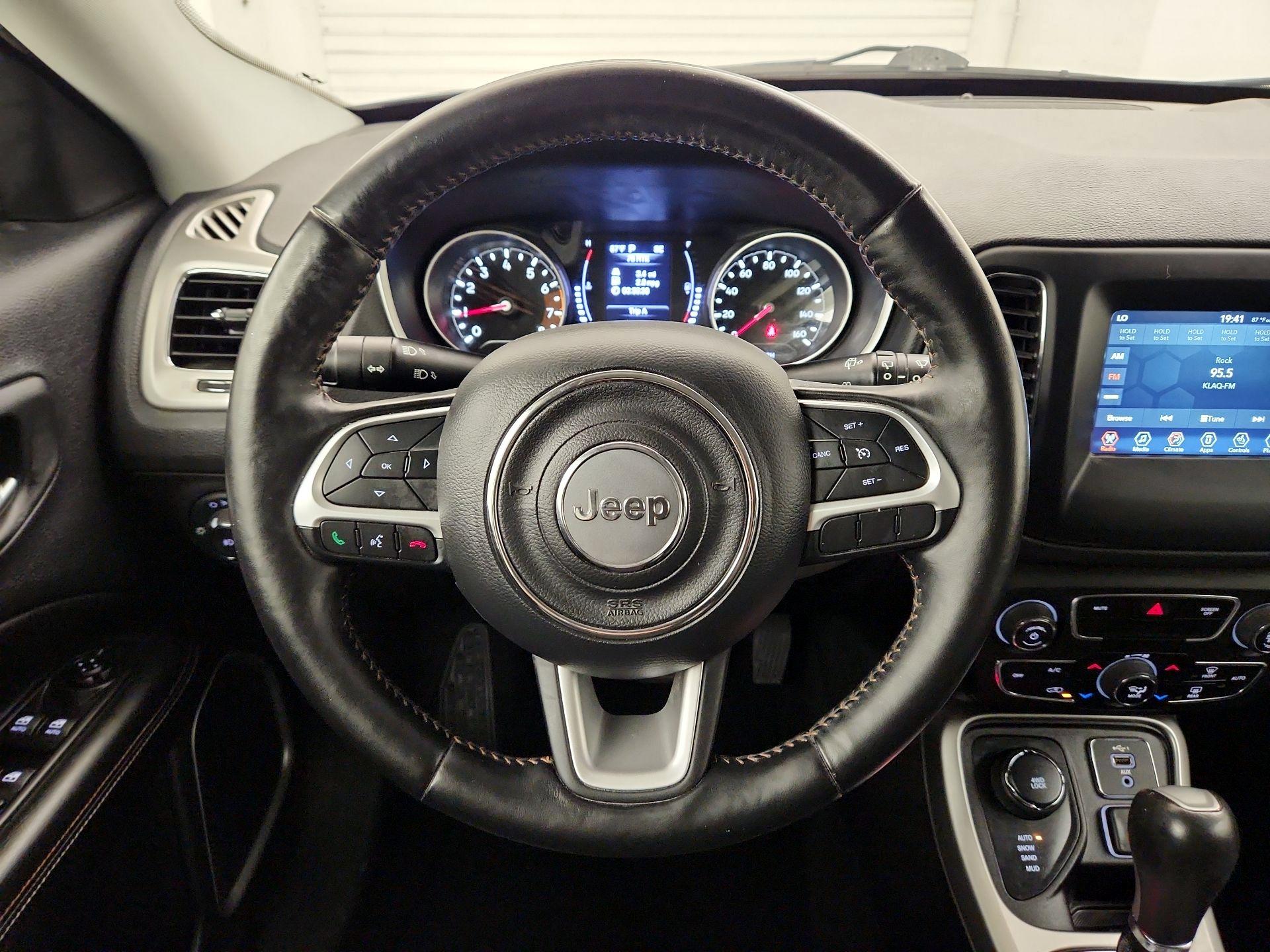 Thumbnail: 2020 Jeep Compass - 10